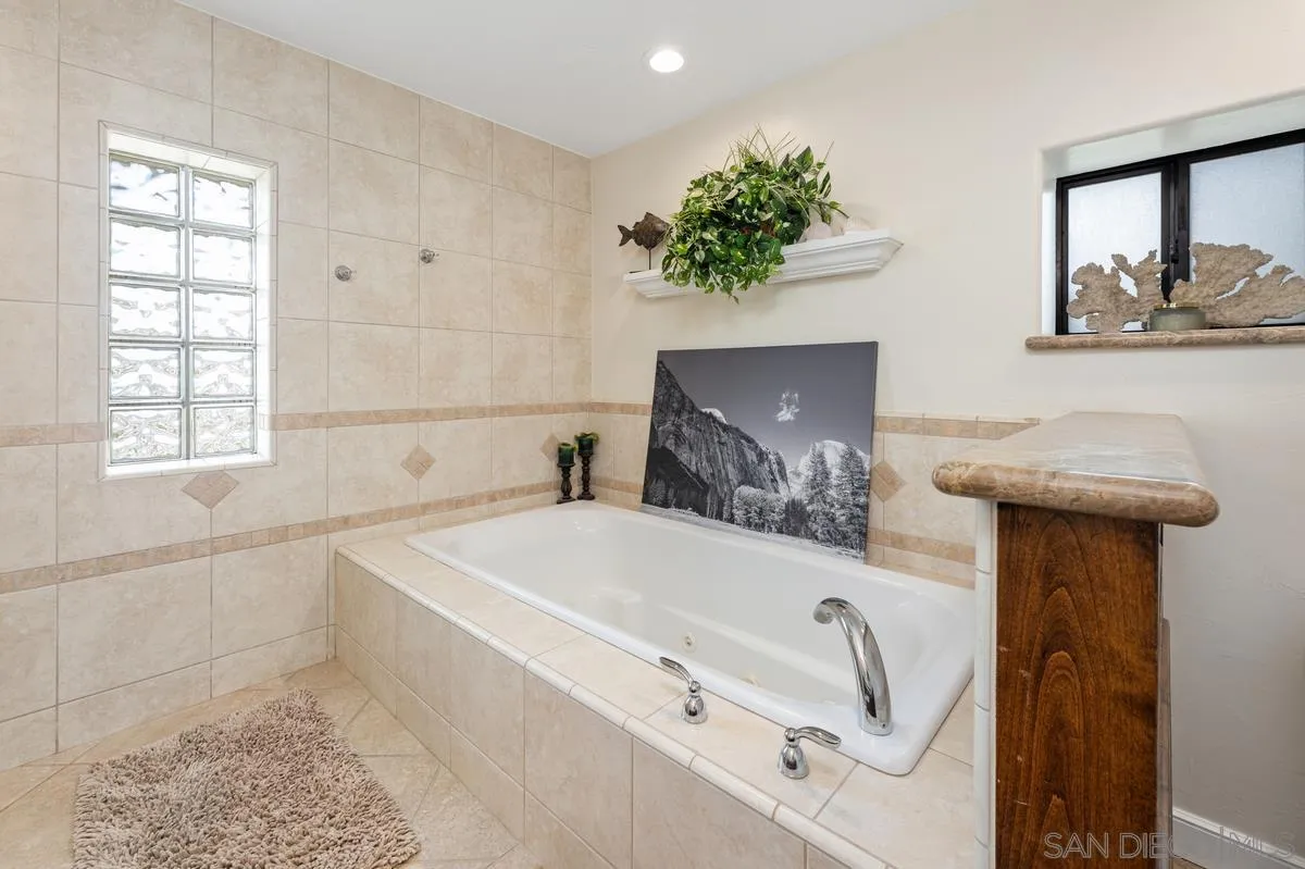 https://cdn.realtyfeed.com/cdn/127/260011509/2919e7bd0b4672dd868e2c70a54c3fb0.webp