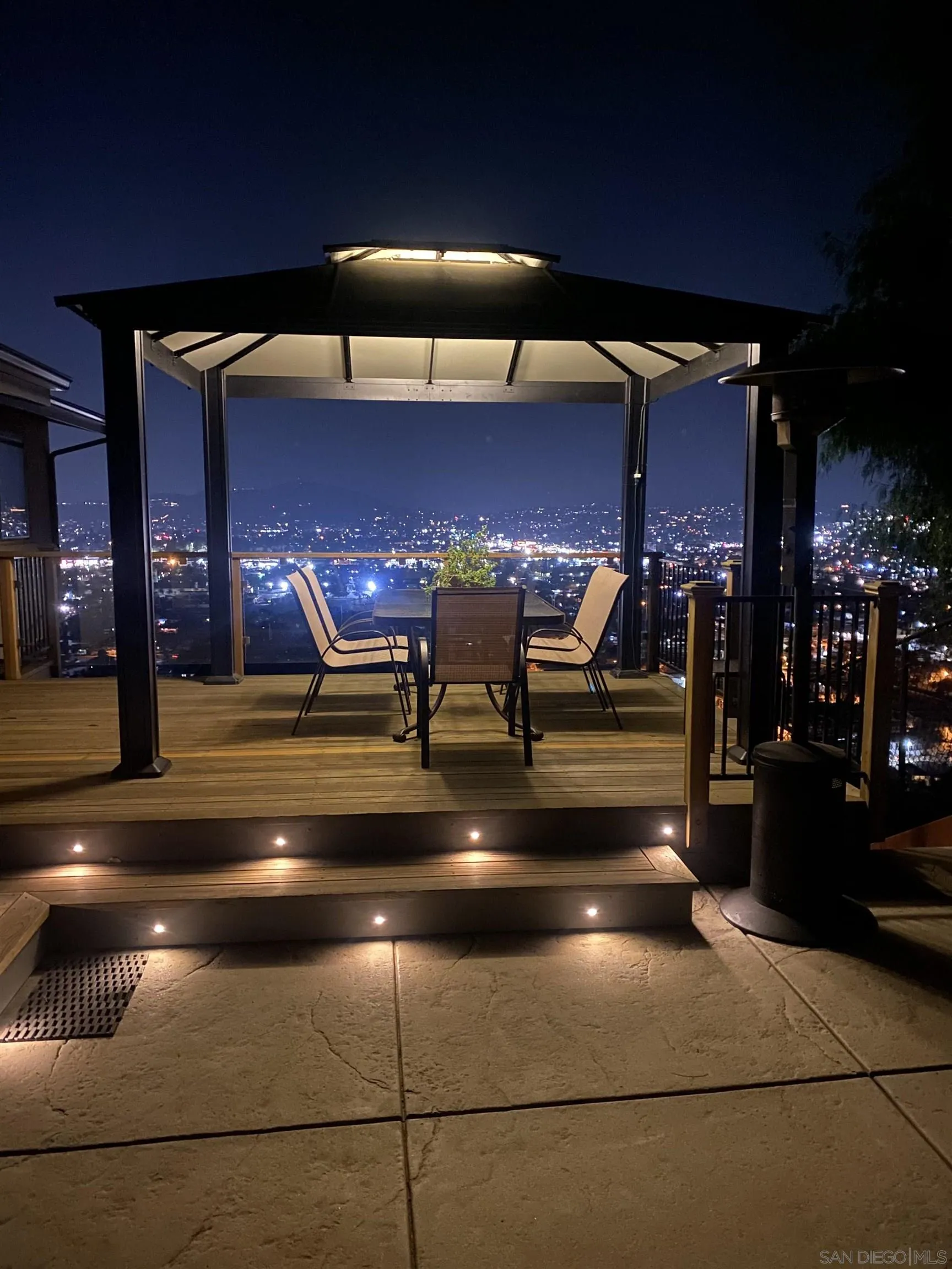 https://cdn.realtyfeed.com/cdn/127/260011509/2dbf4bdf4d88db7ff366fb5102feb703.webp
