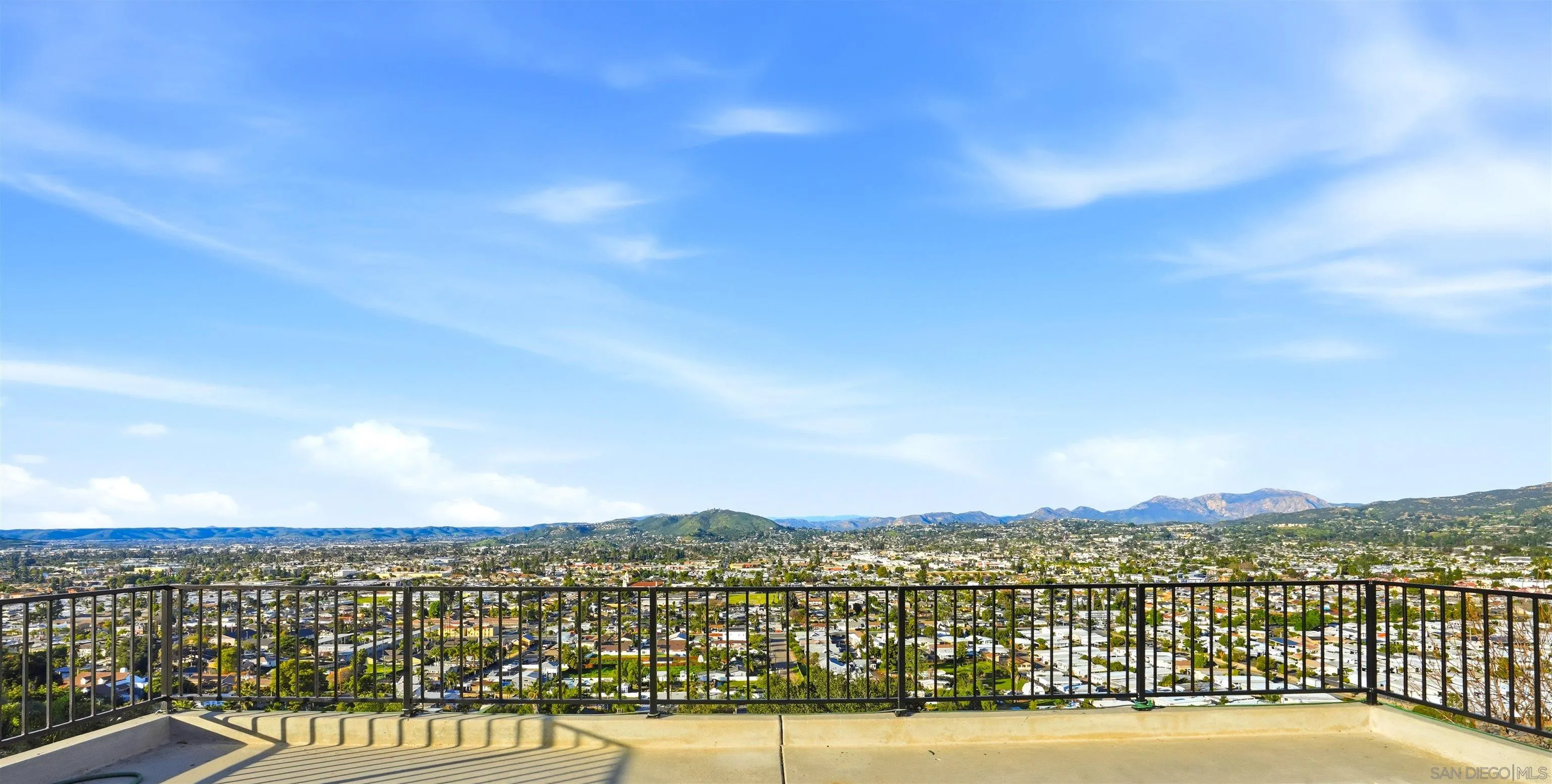 https://cdn.realtyfeed.com/cdn/127/260011509/76e9fd64ebeb7da6f7c3bd90dba5df20.webp