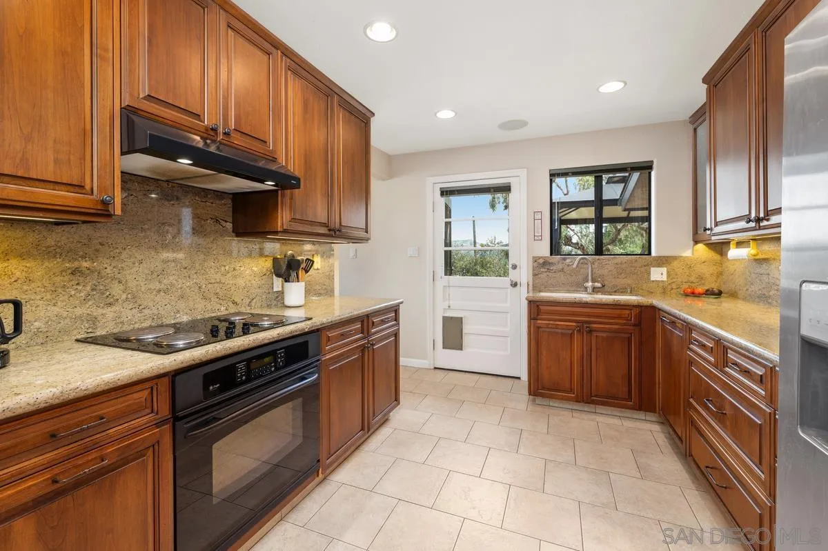 https://cdn.realtyfeed.com/cdn/127/260011509/80d2caed9f2ef7a4793a1b124a89fc04.webp