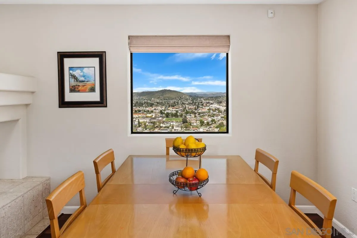https://cdn.realtyfeed.com/cdn/127/260011509/8b9df75af4de34a016548846267f8c4c.webp