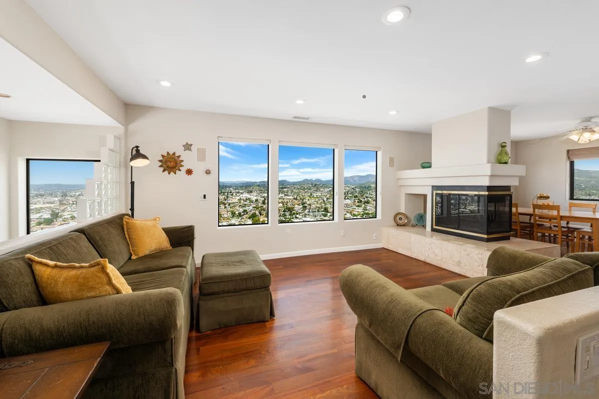 https://cdn.realtyfeed.com/cdn/127/260011509/9d17f09bce852553664c2f9561e1bd14.webp