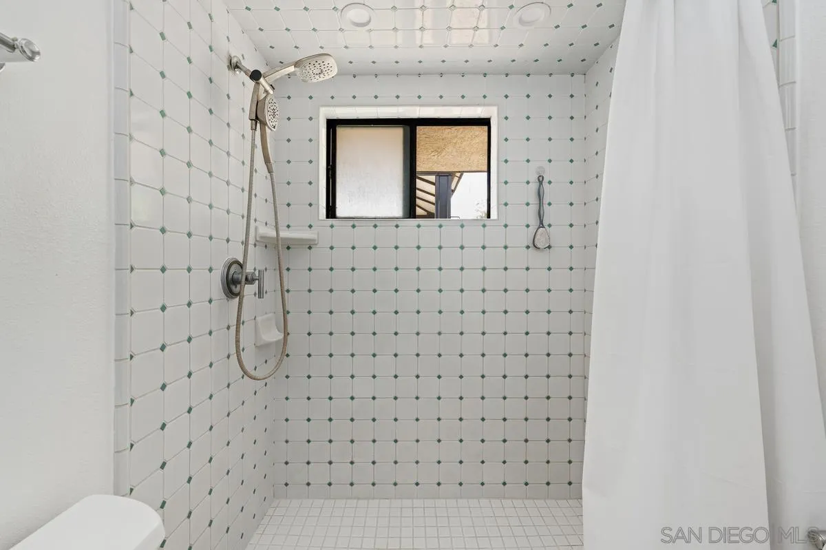 https://cdn.realtyfeed.com/cdn/127/260011509/a9c79a7a959d271bf0afe26720fcccea.webp