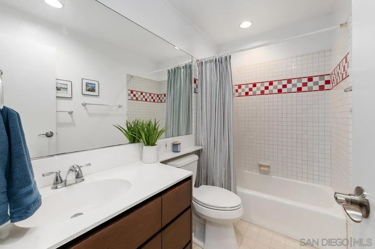 https://cdn.realtyfeed.com/cdn/127/260011509/c515a0d6bb85c8374b10fc414f1bd53c.webp