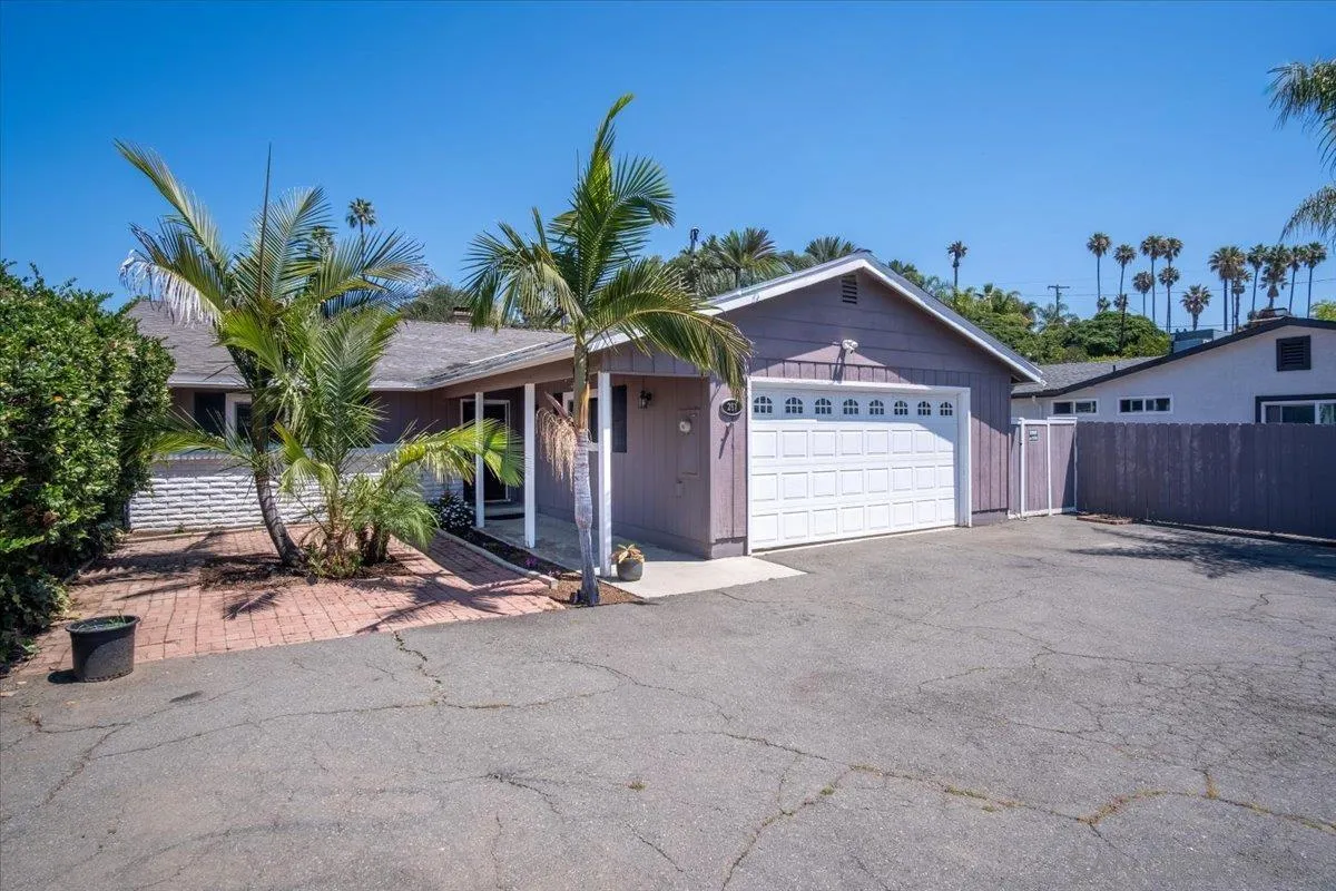 https://cdn.realtyfeed.com/cdn/127/260011512/48a406d41d3350a850a49c8fb00eedf7.webp