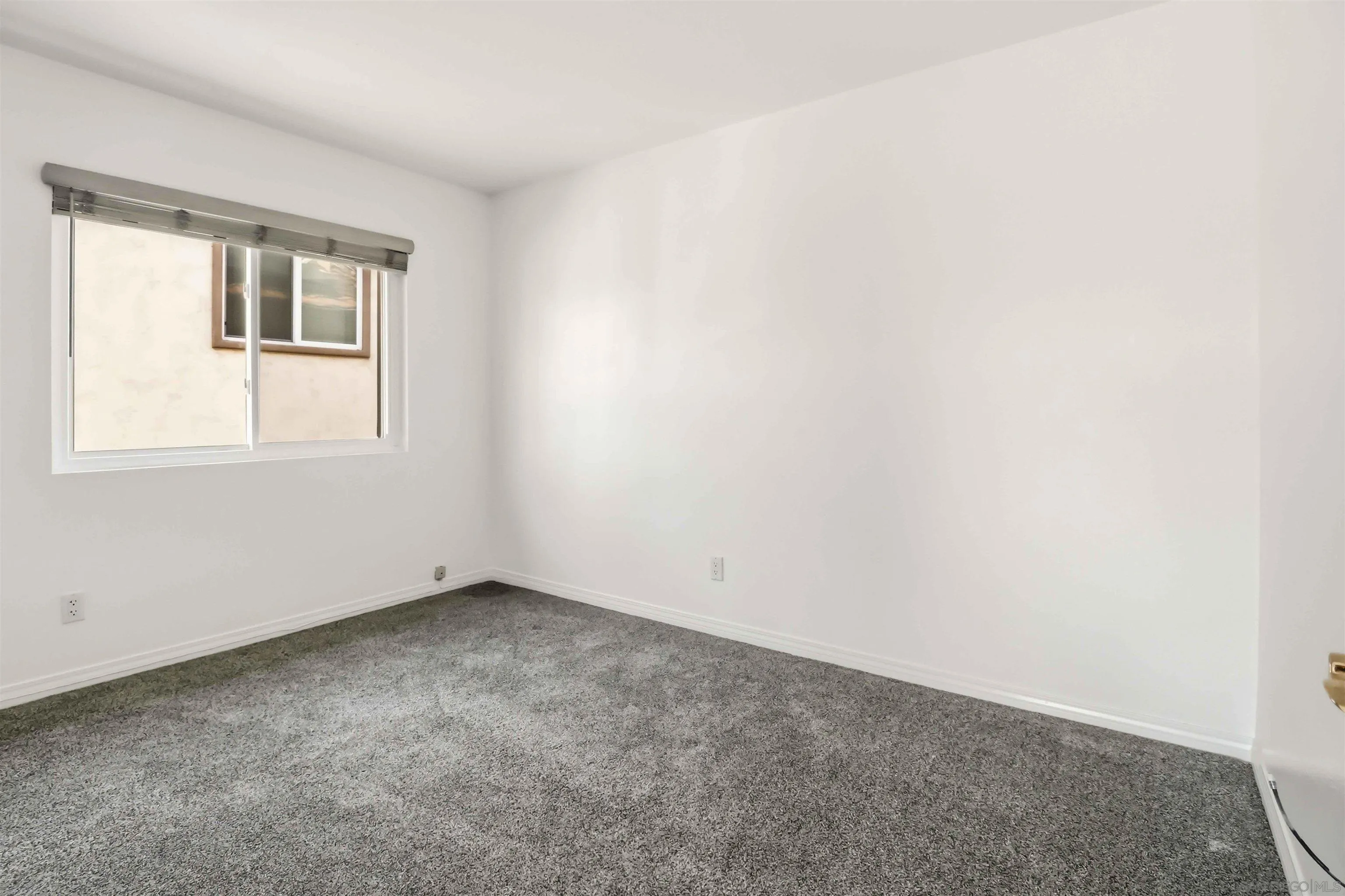 https://cdn.realtyfeed.com/cdn/127/260011516/0c5556334088af0ea32a06a287fb140a.webp