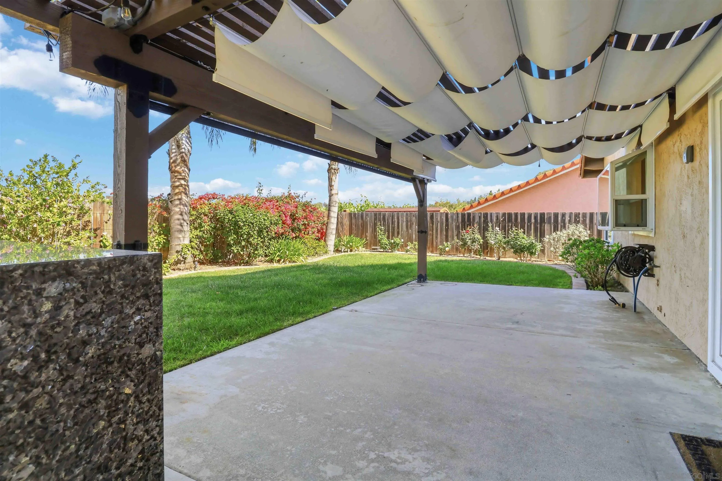 https://cdn.realtyfeed.com/cdn/127/260011516/1019a02cddf0560c2f9625420c5126e8.webp