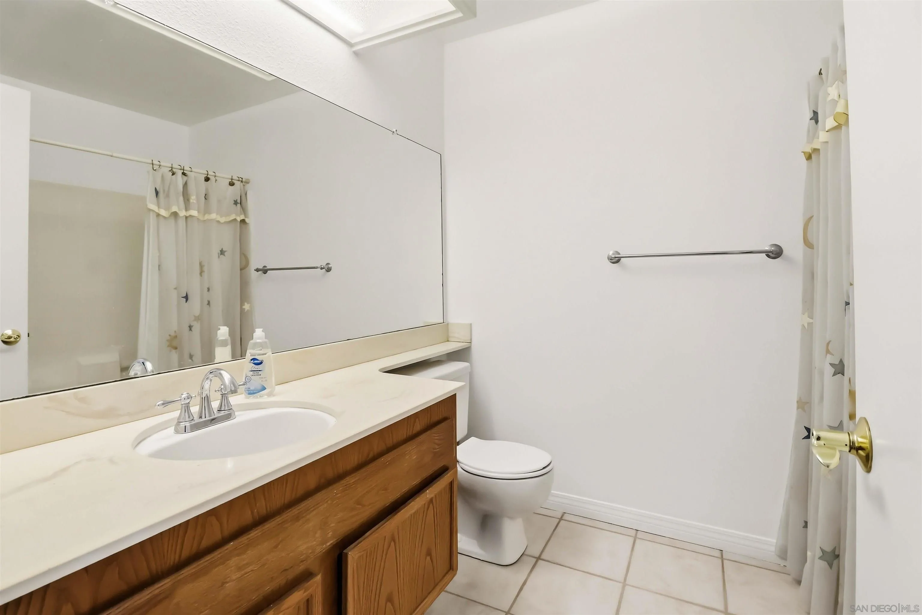 https://cdn.realtyfeed.com/cdn/127/260011516/207497fdea7a39ed8ac8b21c6174ba77.webp