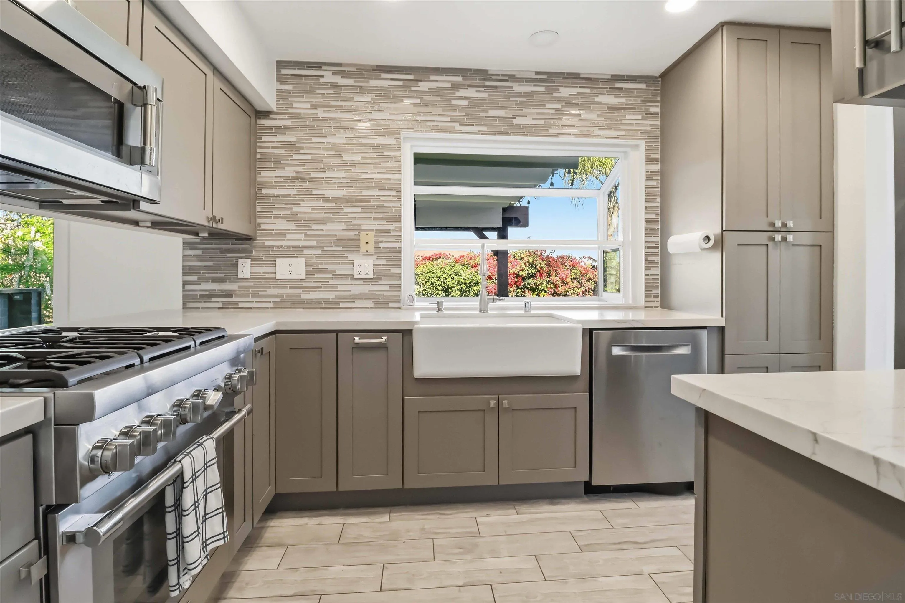 https://cdn.realtyfeed.com/cdn/127/260011516/46f445e3dacc28a66ddfd5e7efd82f42.webp