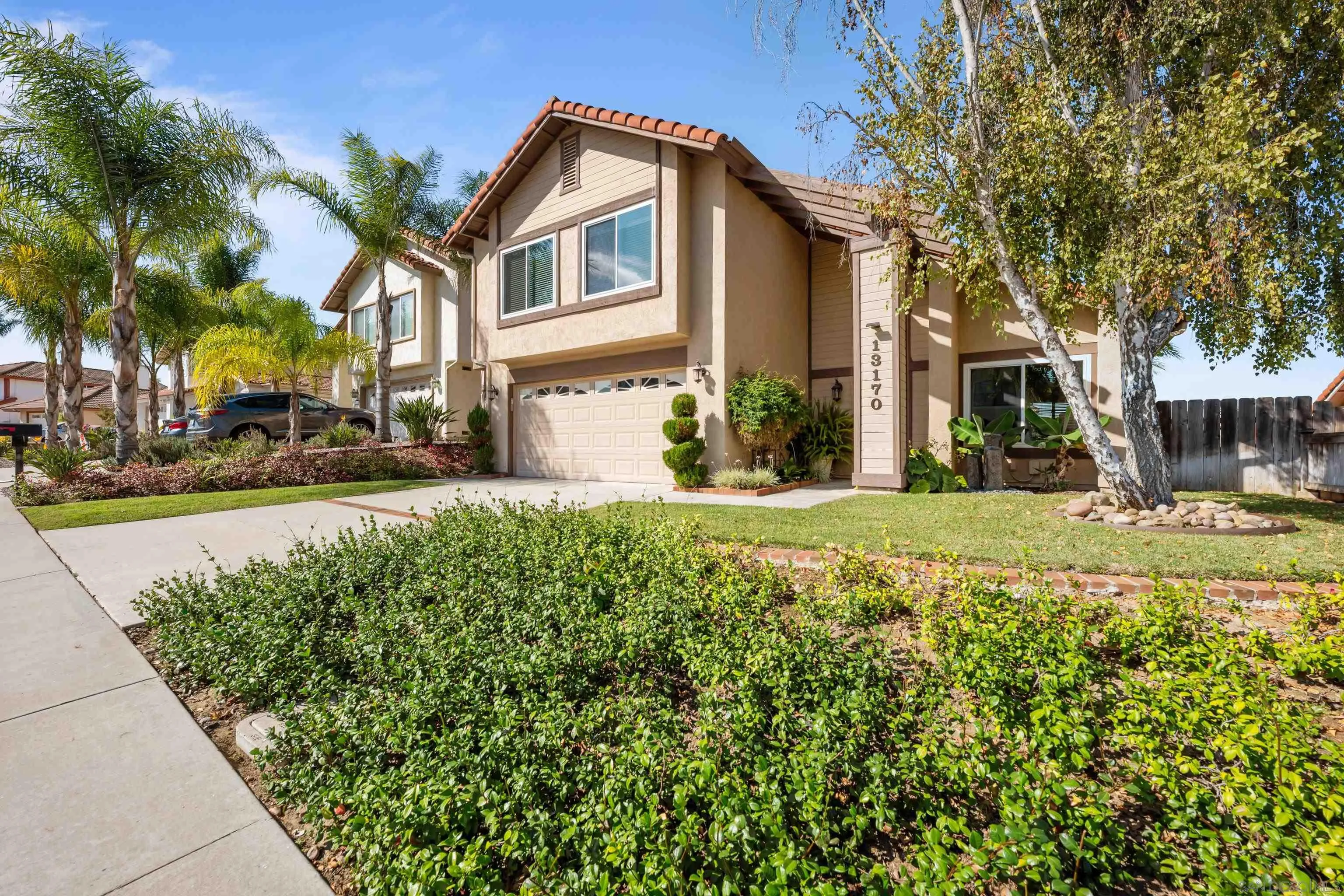 https://cdn.realtyfeed.com/cdn/127/260011516/51b69f74cd76e001bbc676e6a93c941a.webp