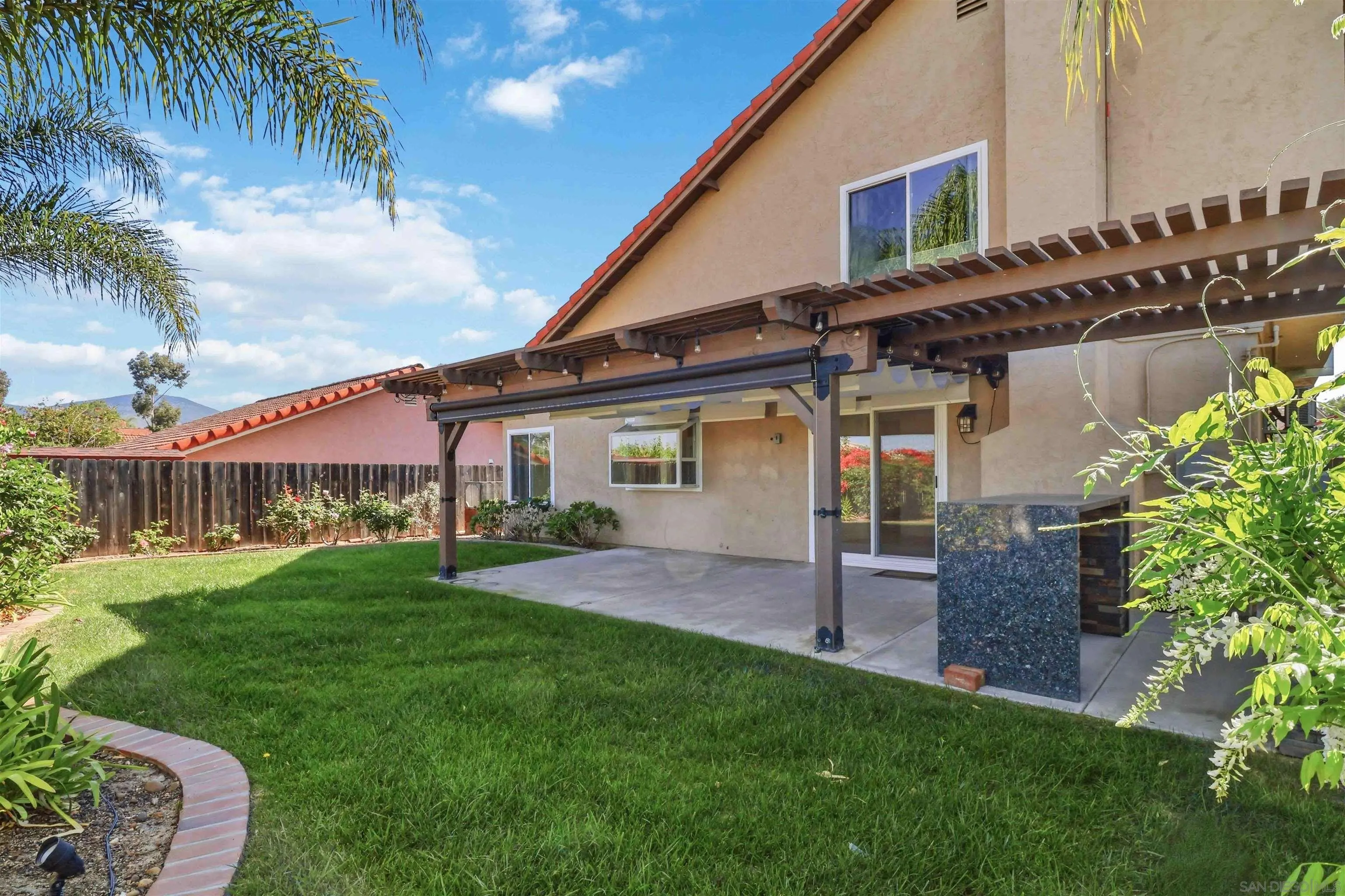 https://cdn.realtyfeed.com/cdn/127/260011516/7a26e6d5f6ccf5a5a15a2bd4dbc92f99.webp