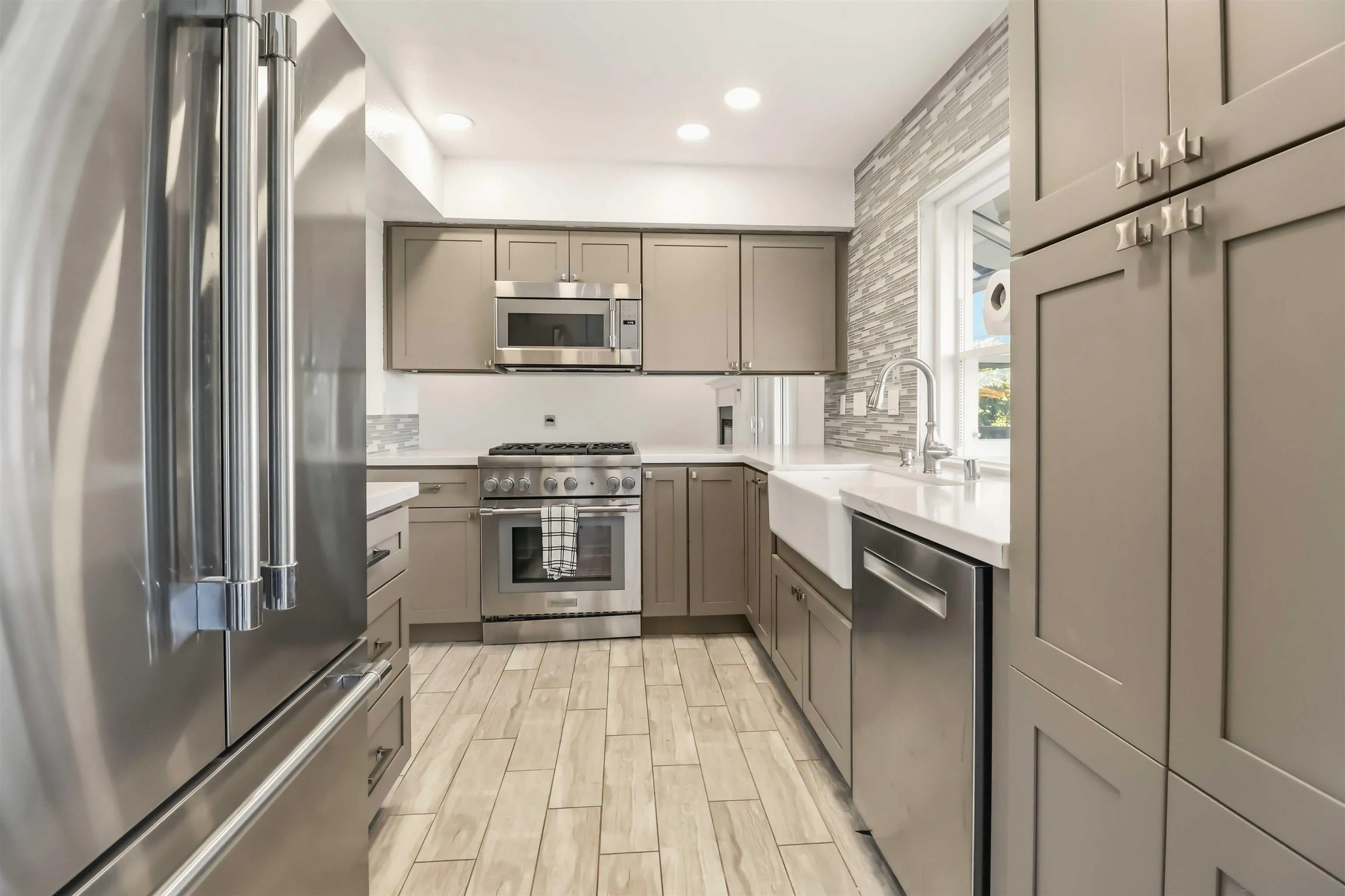 https://cdn.realtyfeed.com/cdn/127/260011516/903101b80220871af0616fe2136cf508.webp