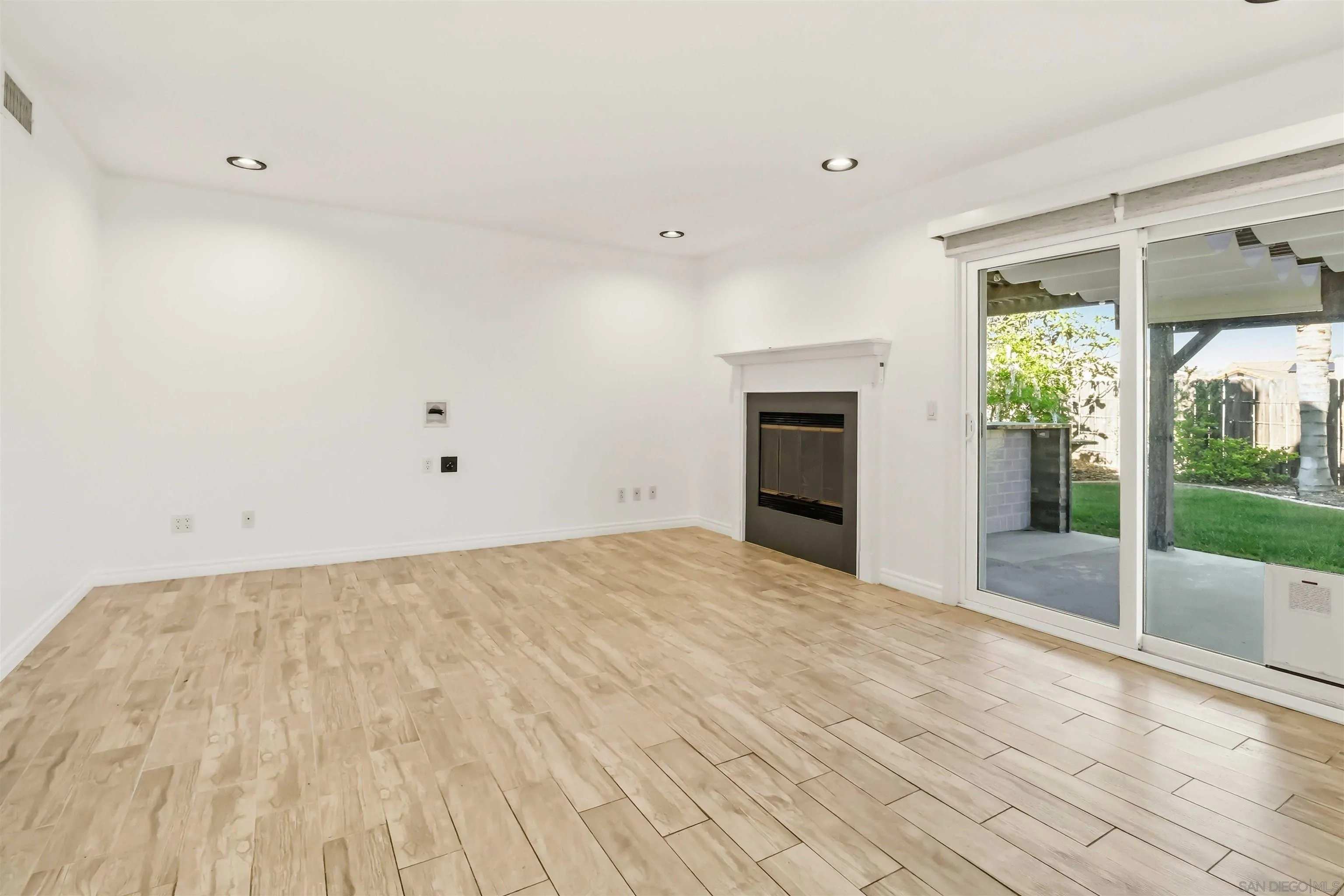 https://cdn.realtyfeed.com/cdn/127/260011516/c3272c6a775f025a4428054a522ab45e.webp