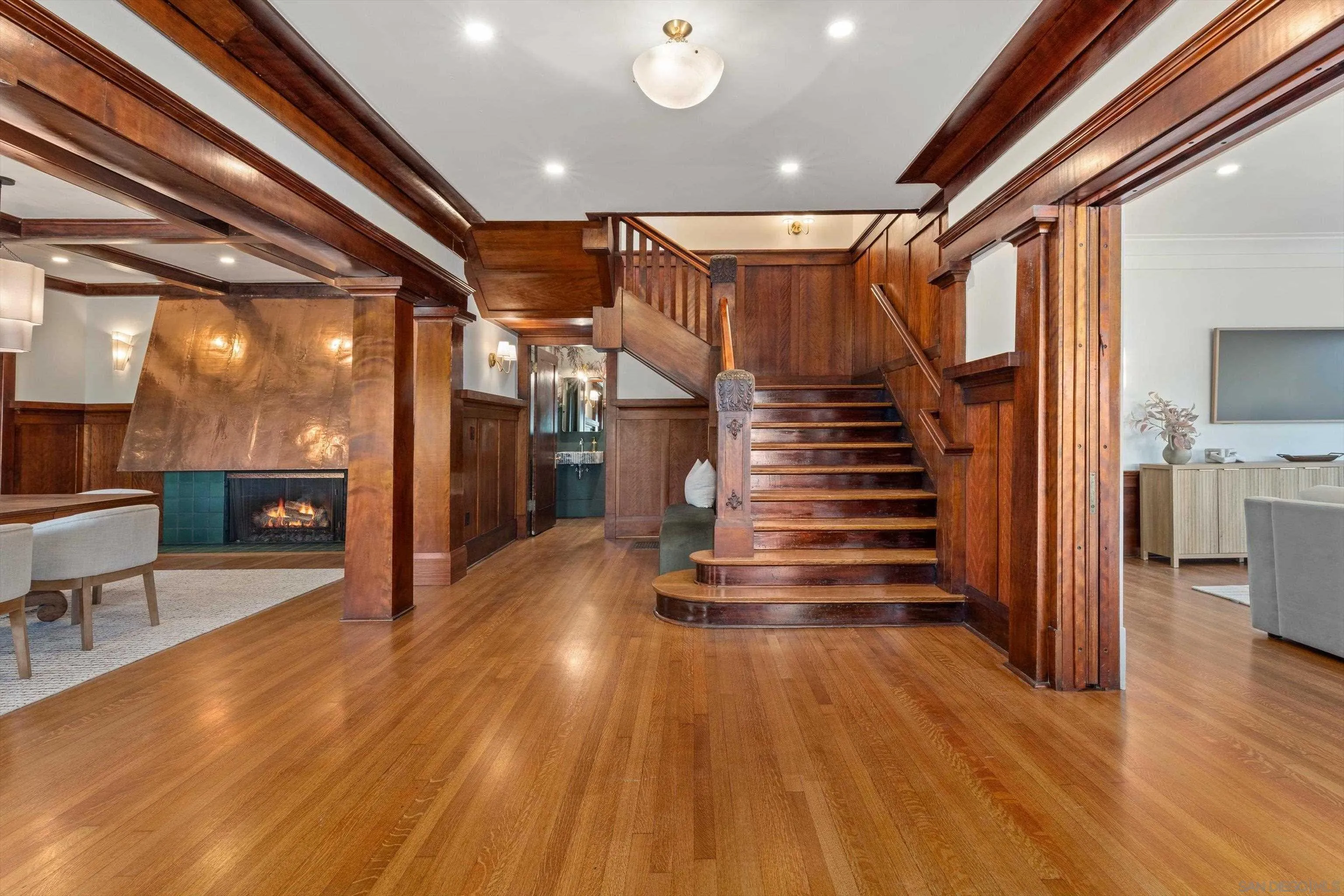 https://cdn.realtyfeed.com/cdn/127/260011519/0c5a5cfb89829fb91ad7700f0b5af5a9.webp