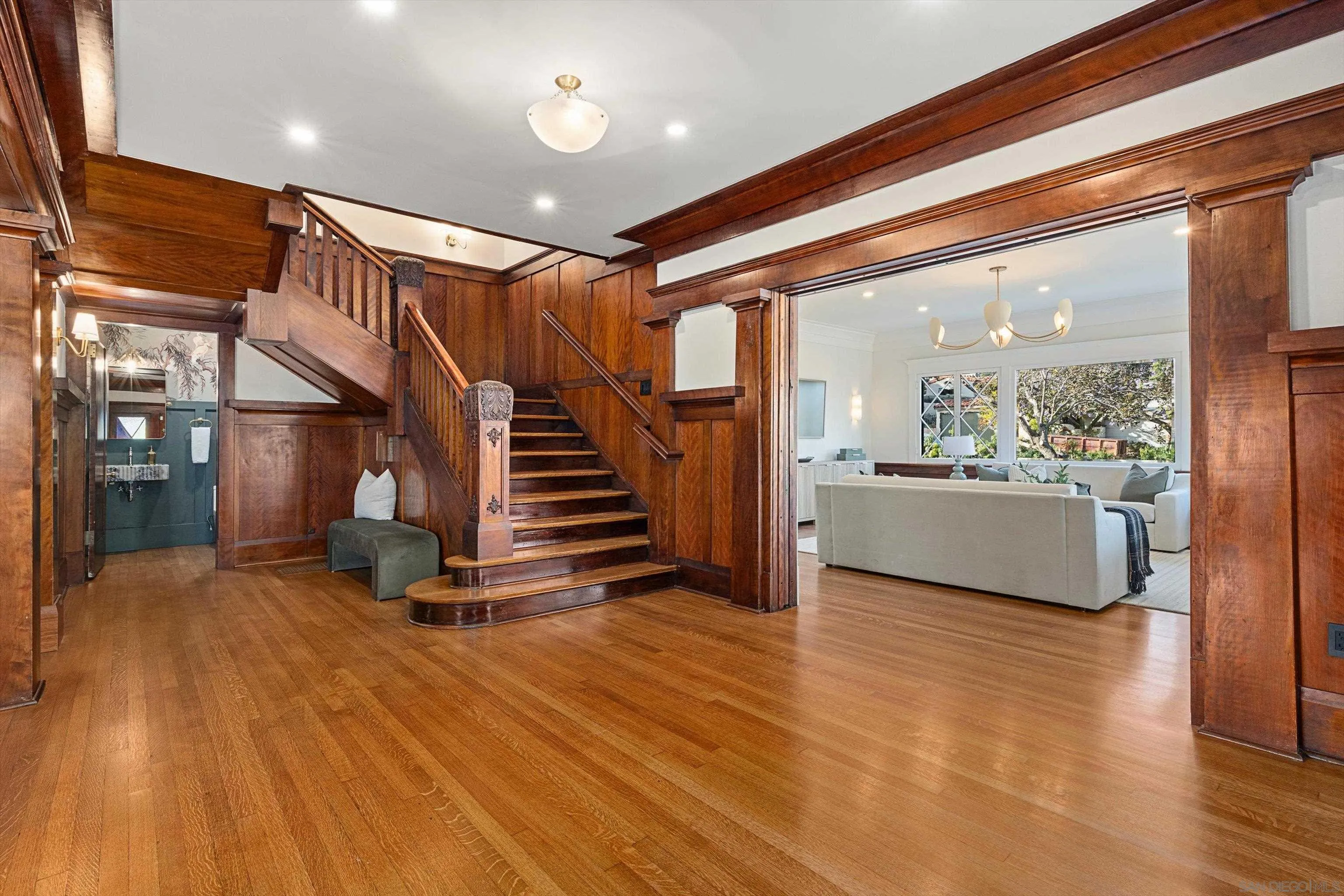 https://cdn.realtyfeed.com/cdn/127/260011519/31e87b0d402aa55e001c6b0dbc2a782f.webp