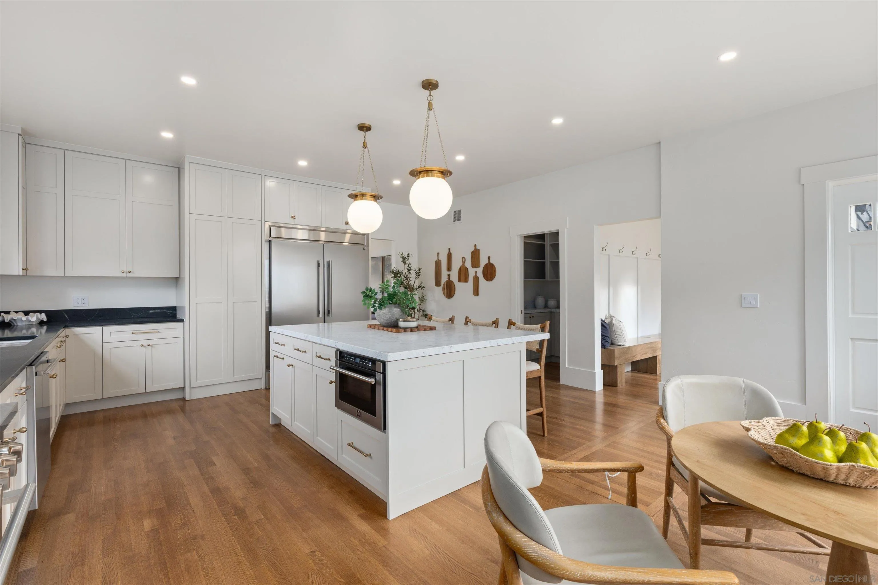 https://cdn.realtyfeed.com/cdn/127/260011519/6b5f97e32505807ddeedccdeed06fdcc.webp