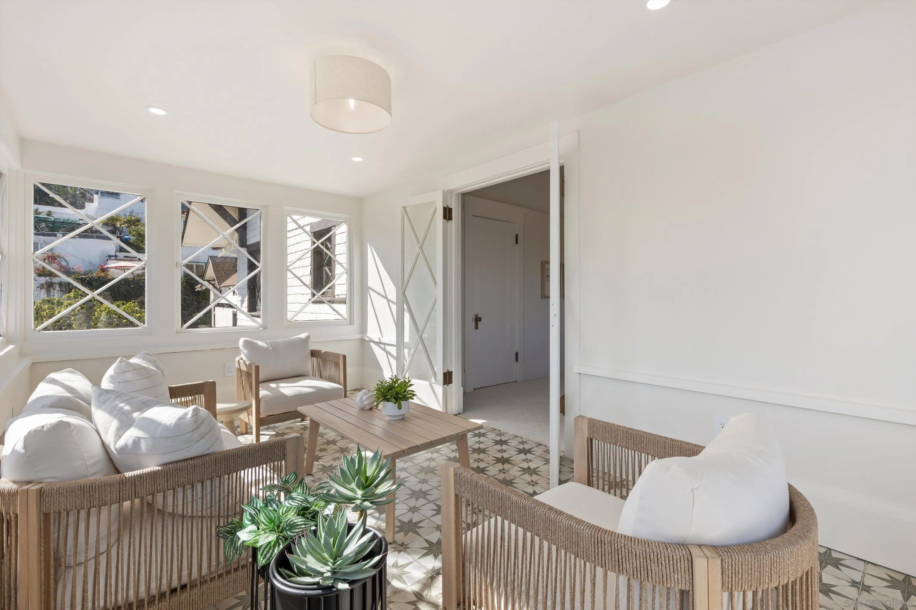 https://cdn.realtyfeed.com/cdn/127/260011519/710422e30138cb7925efcde013c613e8.webp