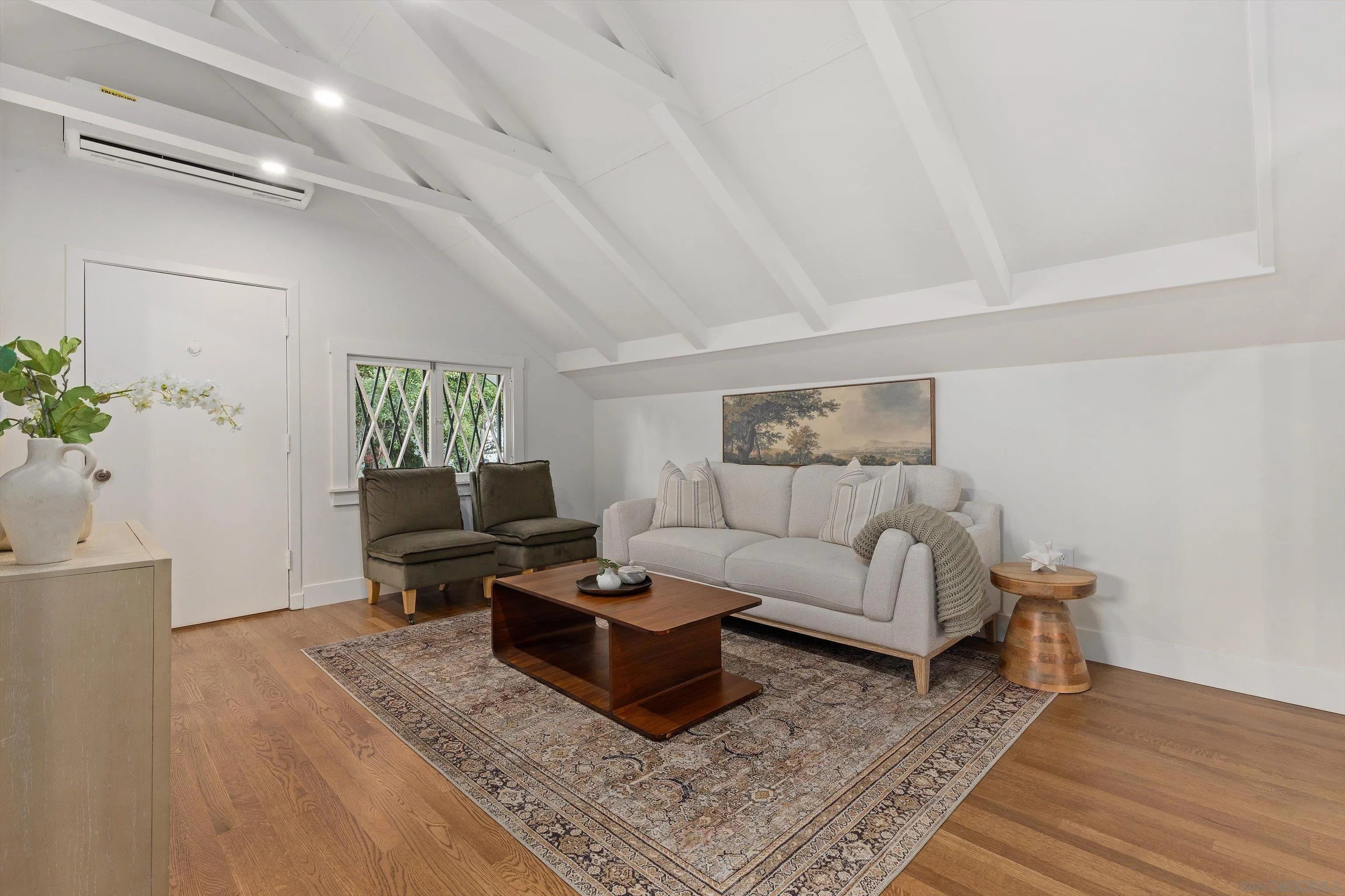 https://cdn.realtyfeed.com/cdn/127/260011519/878939443aff2426f499aecc873d5747.webp