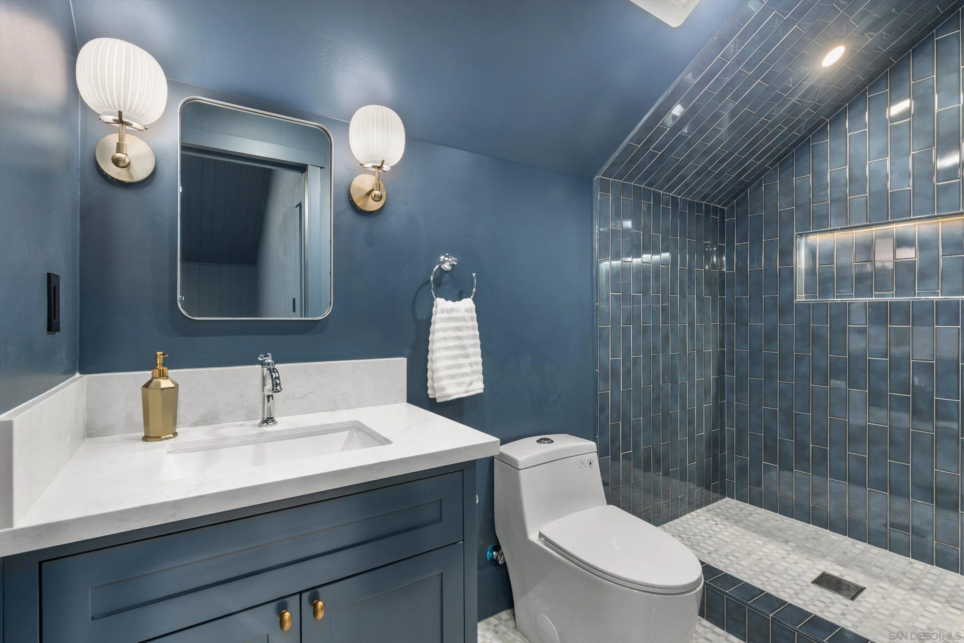 https://cdn.realtyfeed.com/cdn/127/260011519/b6c987c8cad898caa287b040a25a2f9f.webp