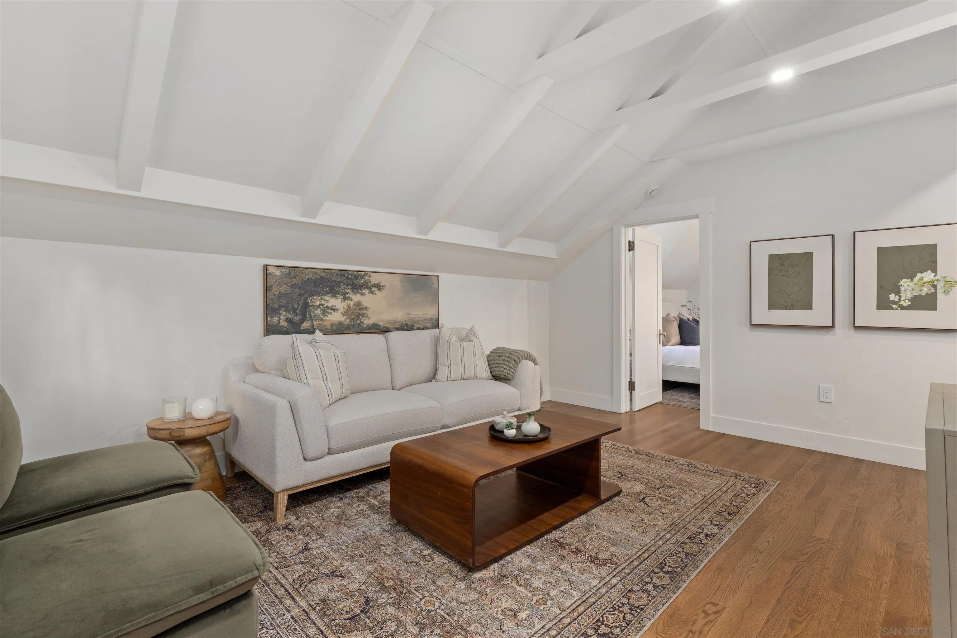 https://cdn.realtyfeed.com/cdn/127/260011519/ff5c938933b5cd7bc99d478376c74e13.webp