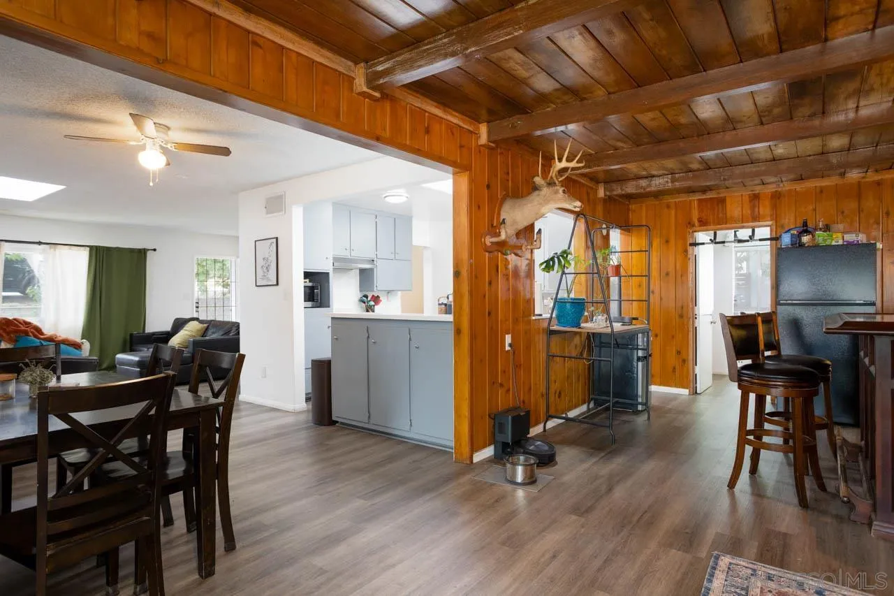 https://cdn.realtyfeed.com/cdn/127/260011525/403359bb8407f2b3f6a4e8f70ec0c8c2.webp