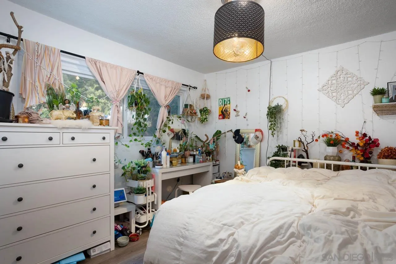 https://cdn.realtyfeed.com/cdn/127/260011525/a83e3ba44d7e1b0b91b0cf7518438173.webp