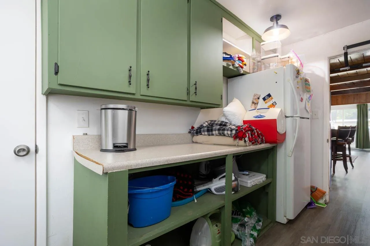 https://cdn.realtyfeed.com/cdn/127/260011525/fbf753acf2e2ee2bd137b8ba3746c96b.webp