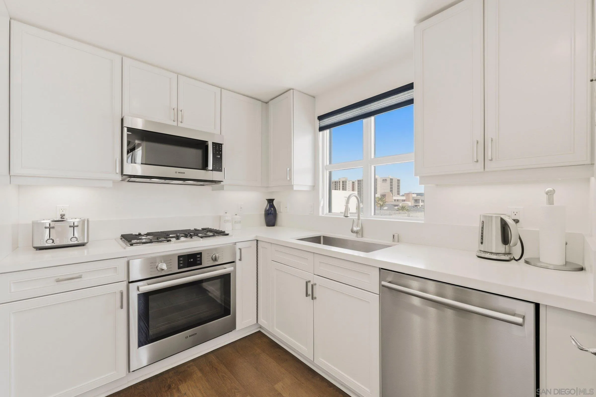 Photo #12: 260011526 Listing: Photo #12