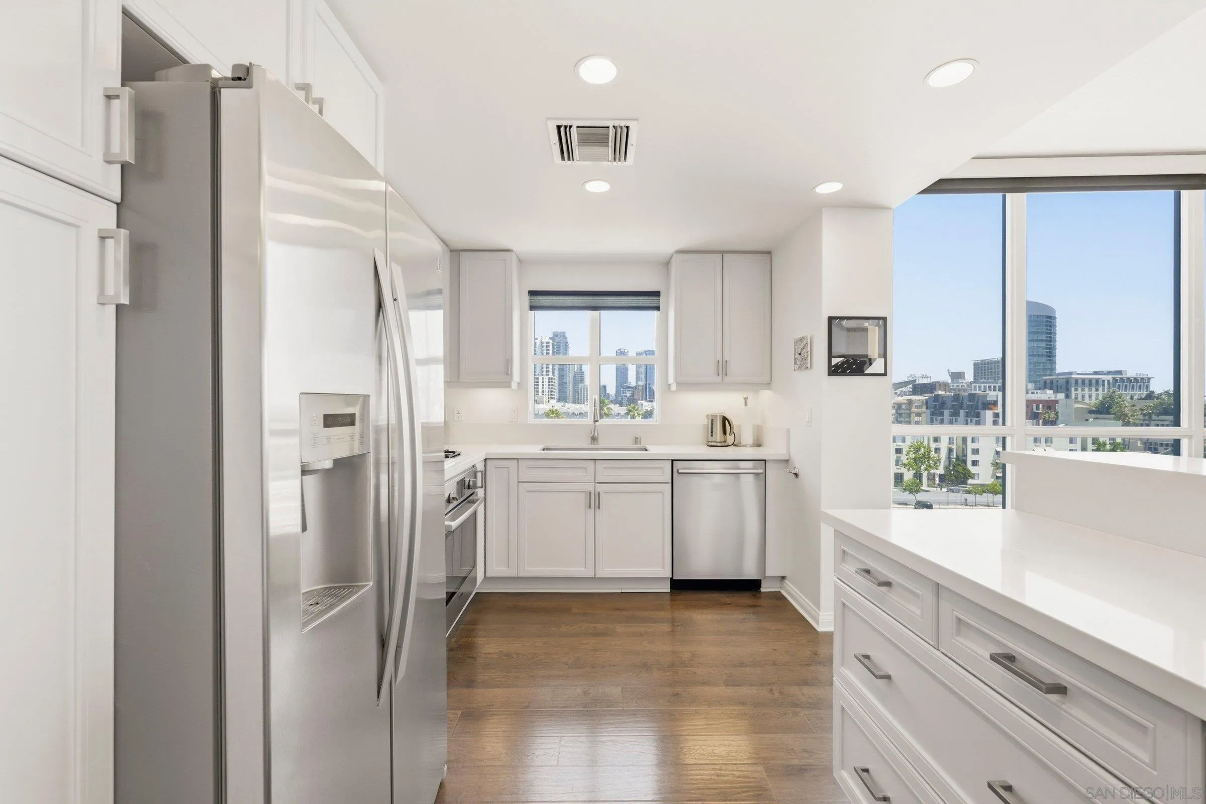 Photo #8: 260011526 Listing: Photo #8