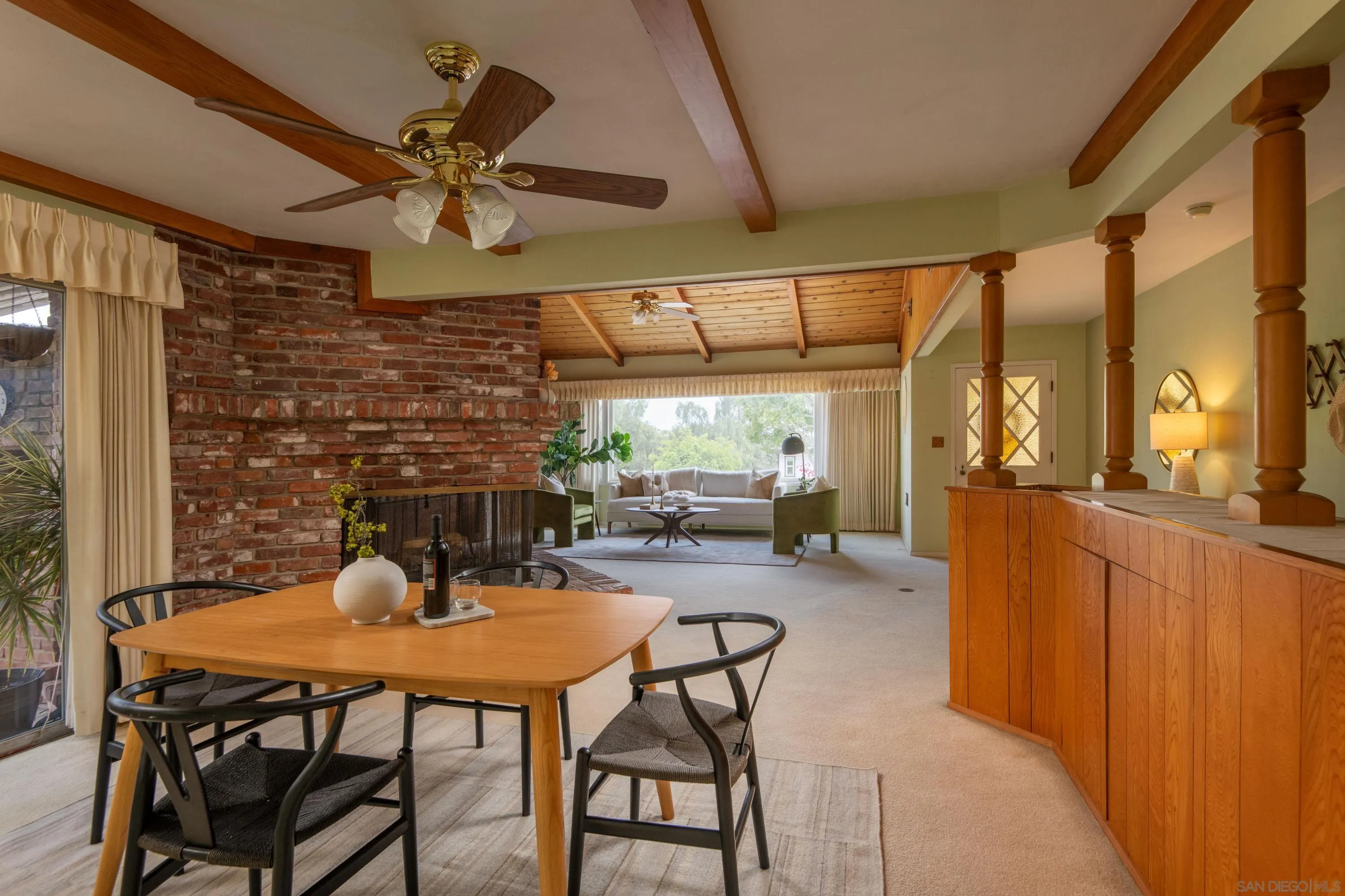 https://cdn.realtyfeed.com/cdn/127/260011527/03f228be33a9a1b97fe3202a5f600d92.webp
