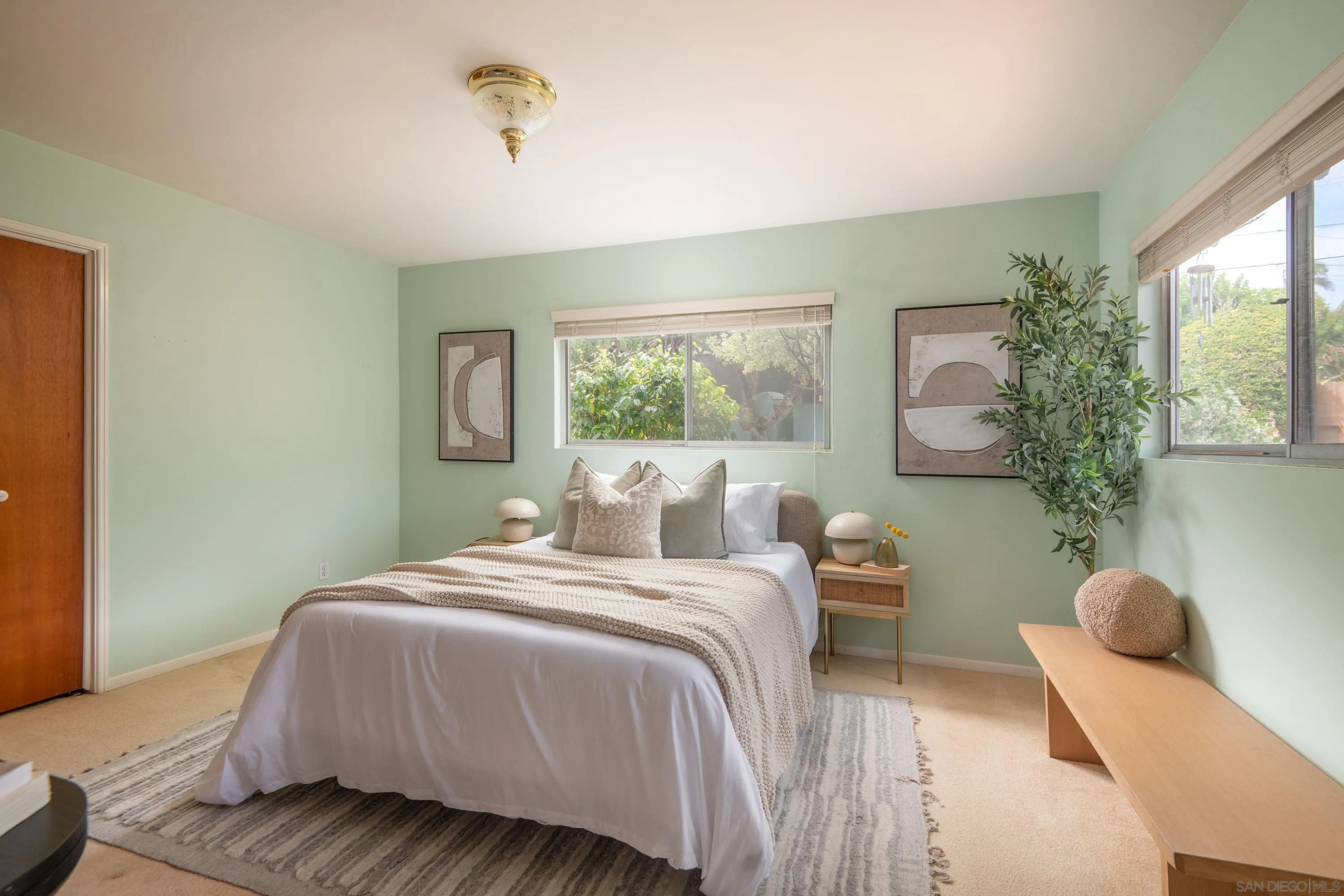 https://cdn.realtyfeed.com/cdn/127/260011527/19f923611f37b36dddef0a5f8b74a22d.webp