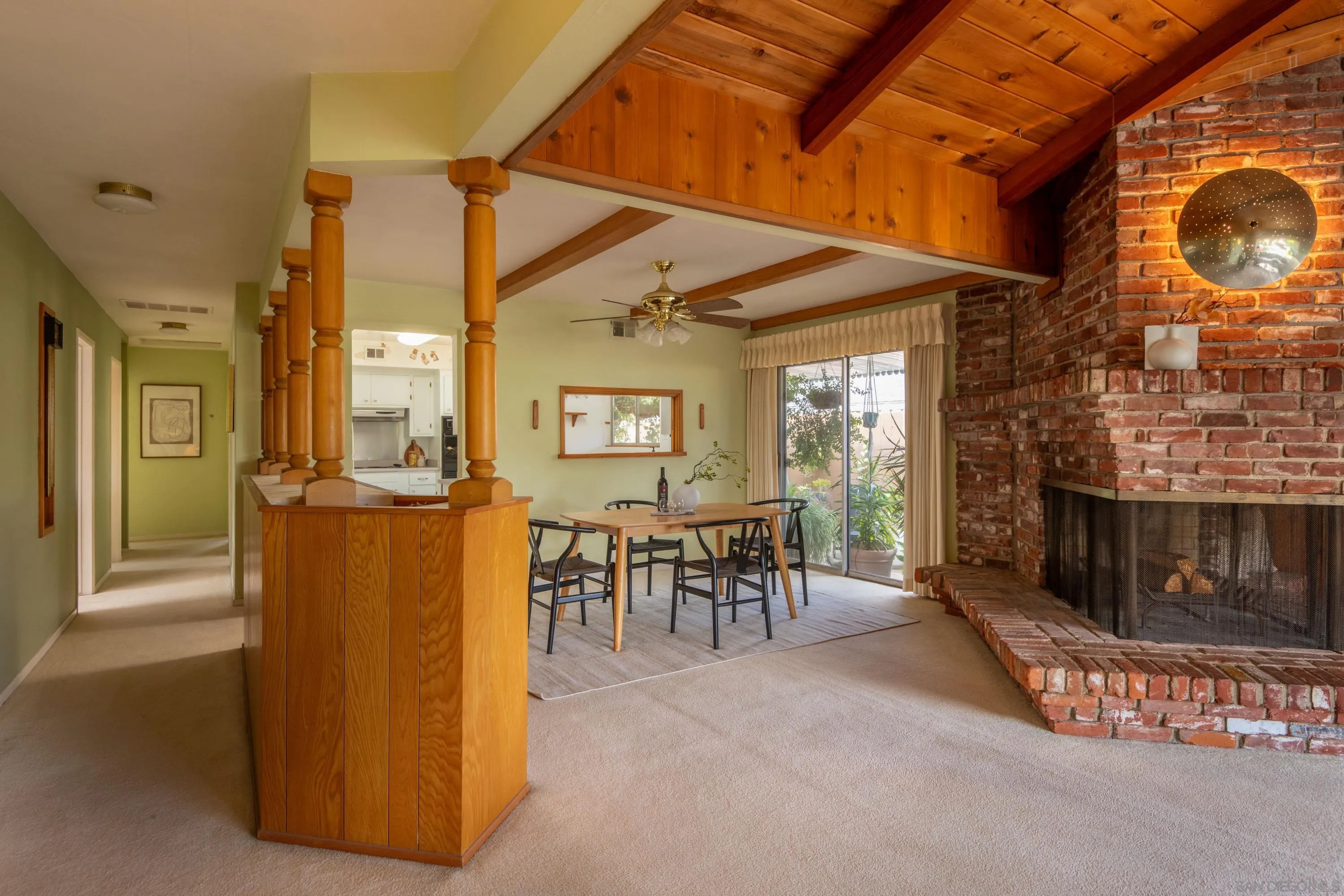https://cdn.realtyfeed.com/cdn/127/260011527/464e56a98c88cf6bcc23a7053fb07e39.webp
