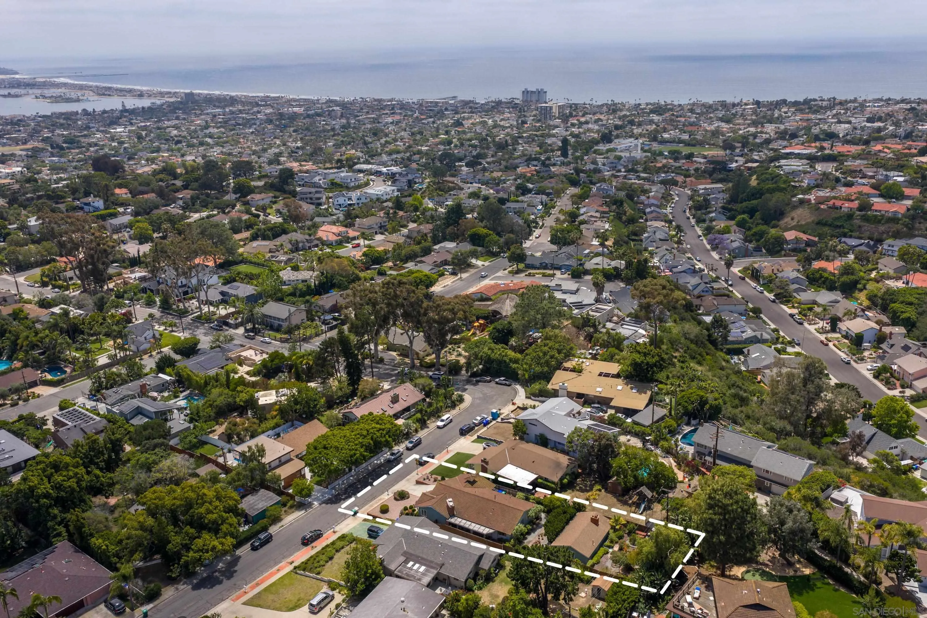 https://cdn.realtyfeed.com/cdn/127/260011527/7e43b302c9c279b550f1ea8e0bfc6c72.webp