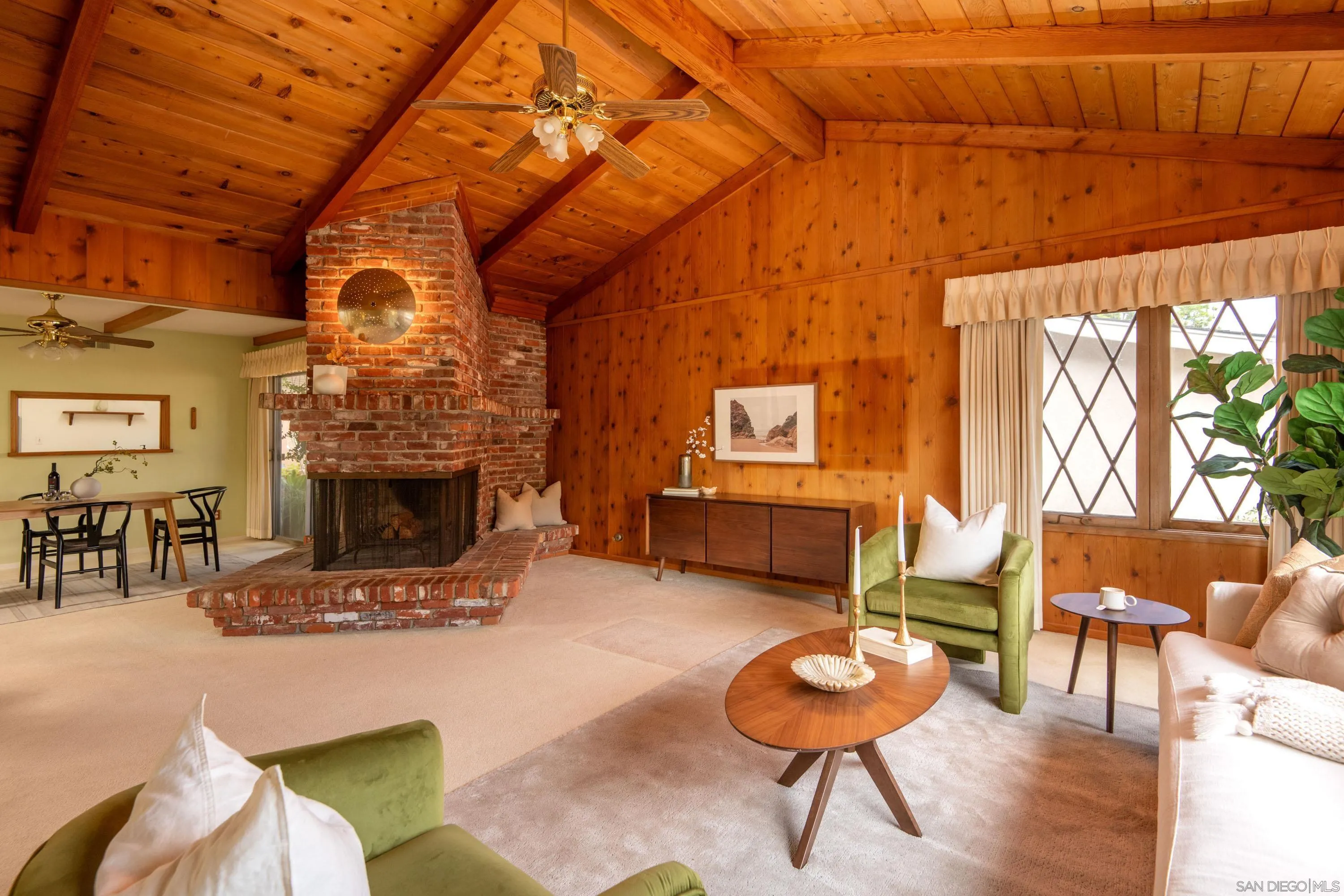 https://cdn.realtyfeed.com/cdn/127/260011527/dd95ebebf706c98623f37a167dfd8425.webp