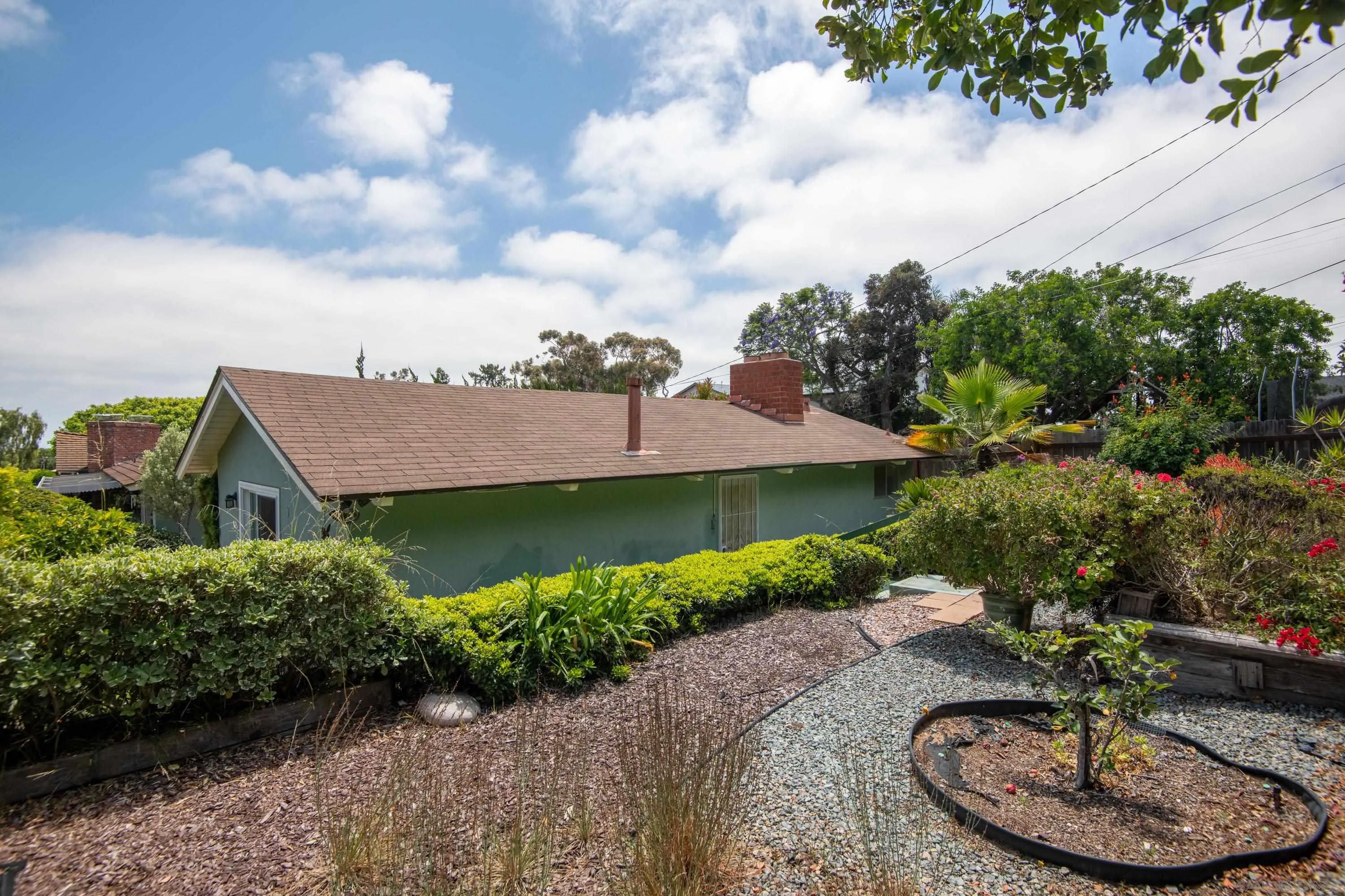 https://cdn.realtyfeed.com/cdn/127/260011527/ddedc5e2e29c148928bad189921bbfce.webp