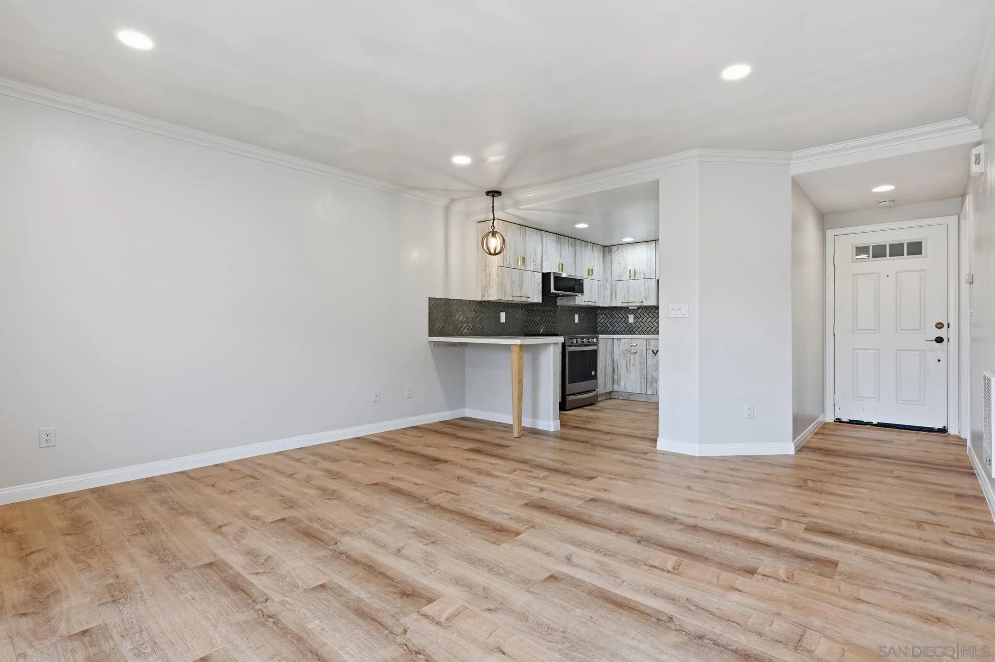 Photo #12: 260011535 Listing: Photo #12