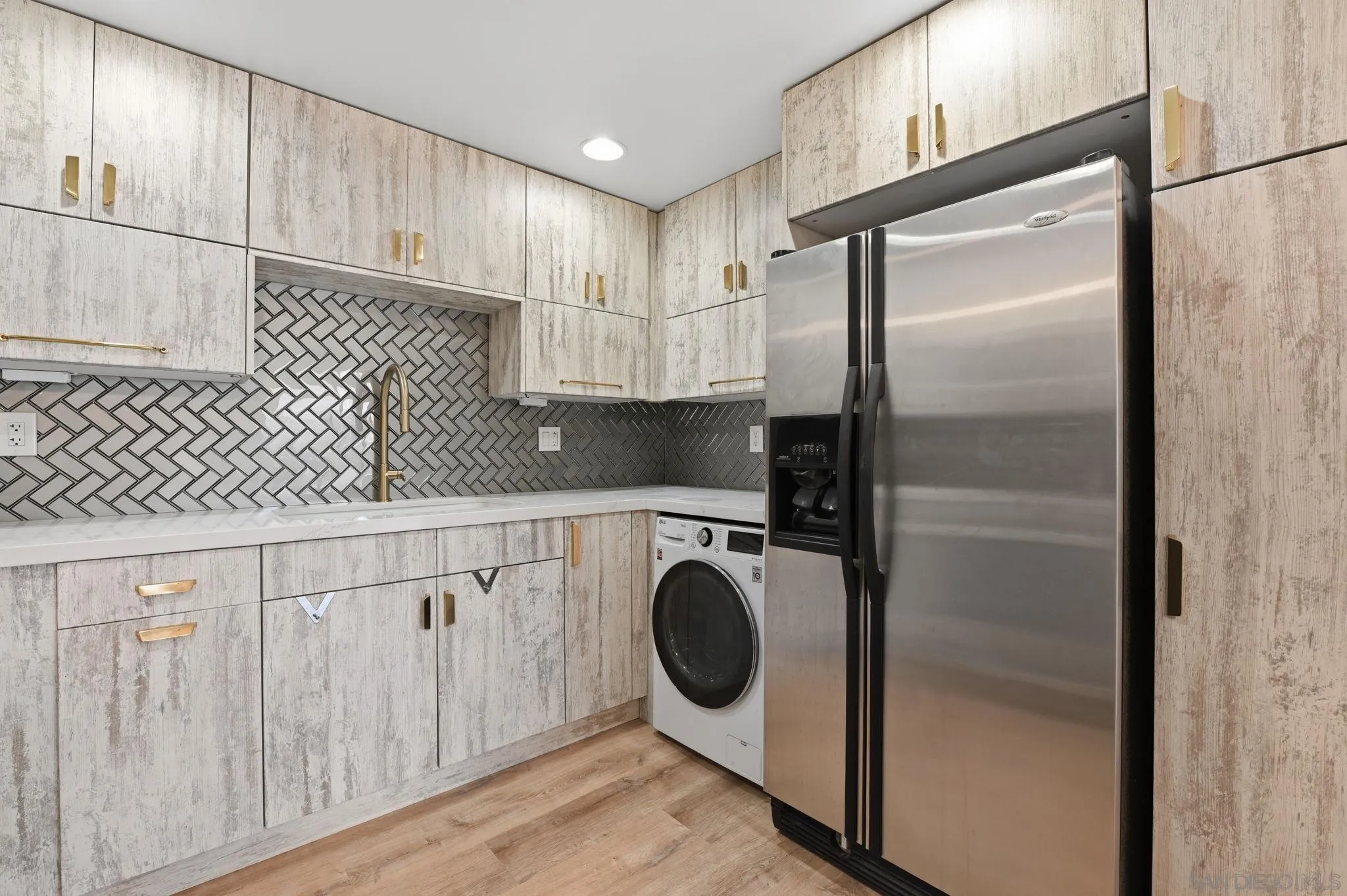 https://cdn.realtyfeed.com/cdn/127/260011535/8559837193027ffd42ae1b9c2387ed1e.webp