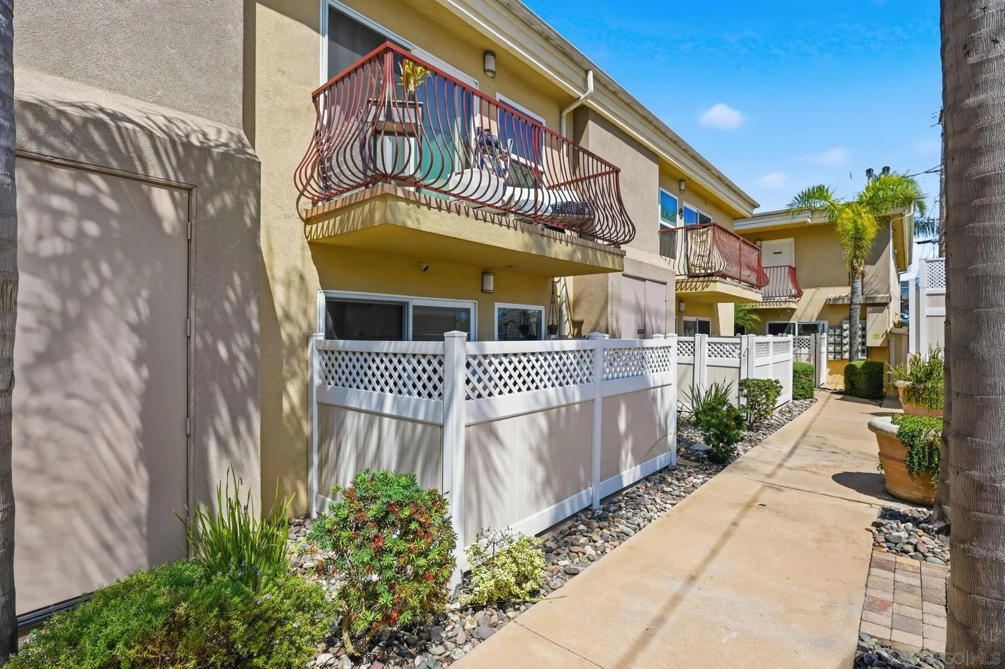 https://cdn.realtyfeed.com/cdn/127/260011535/d50f2f24241a928181a7ffcf96014f2b.webp
