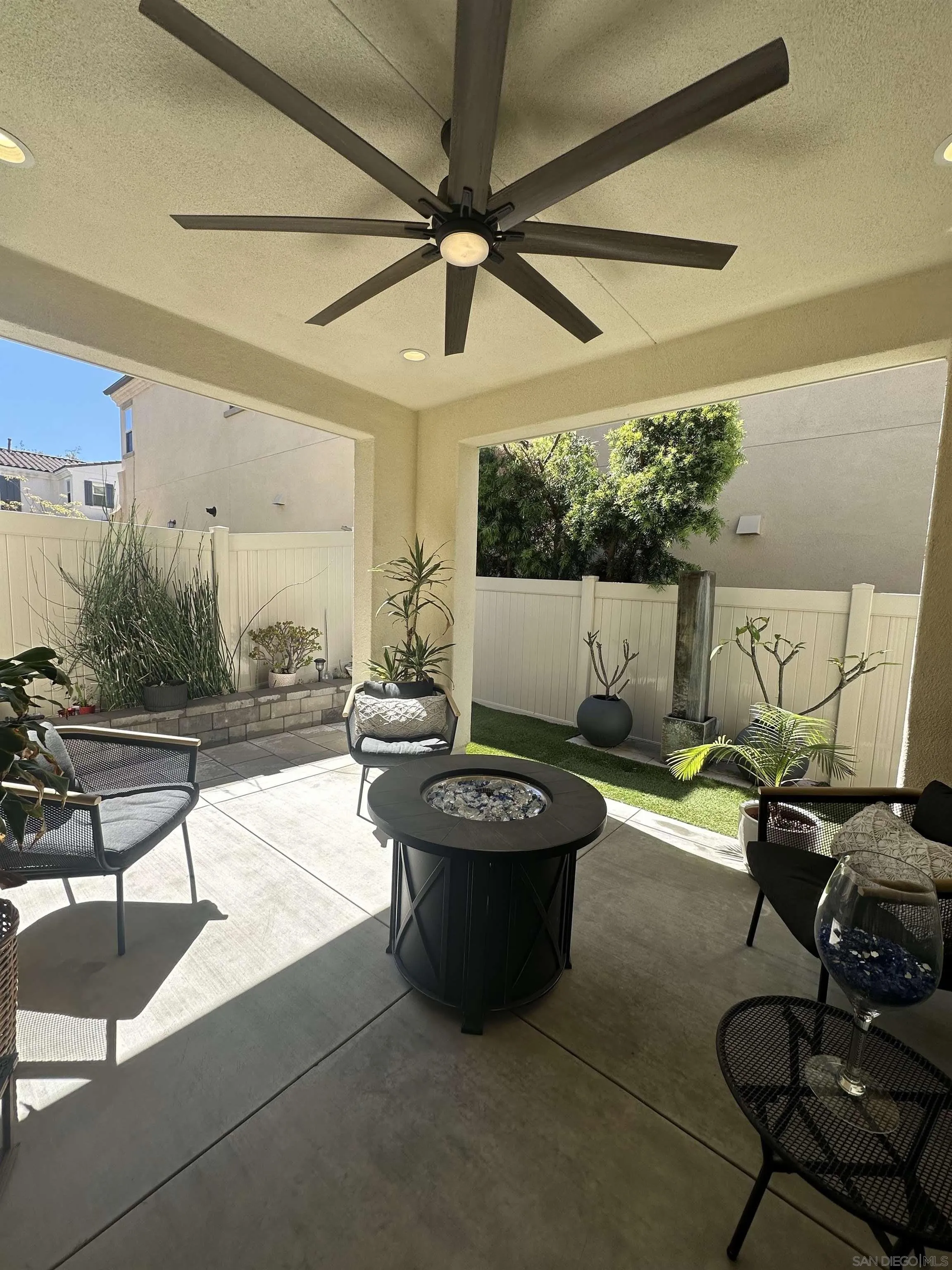 https://cdn.realtyfeed.com/cdn/127/260011536/6eb91e34d9f57f2aa206b52a38e7e63e.webp