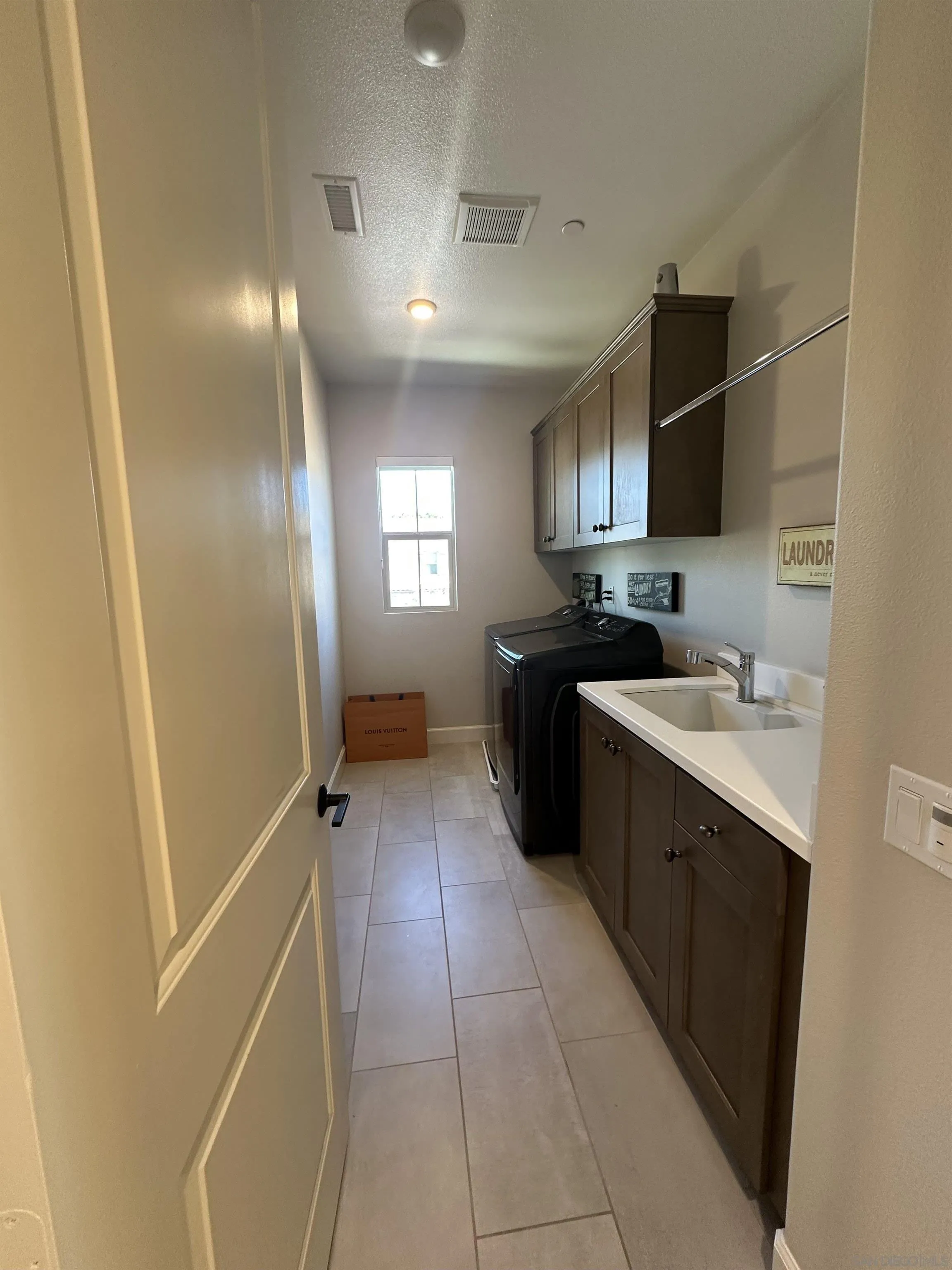 https://cdn.realtyfeed.com/cdn/127/260011536/9899d175970ab78bdcfdcbe6e5cea69d.webp