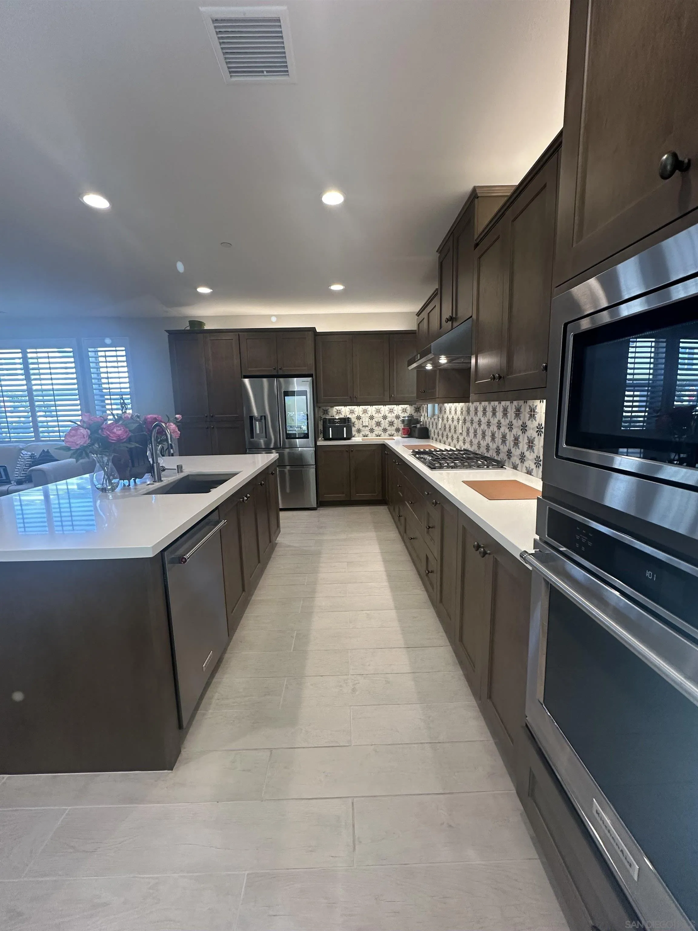https://cdn.realtyfeed.com/cdn/127/260011536/a33d28ebcd299c34b106c2f8b4e32a47.webp