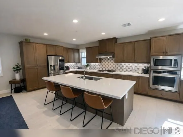 https://cdn.realtyfeed.com/cdn/127/260011536/e7db630b597f8be9ec3d2b8173dd8639.webp