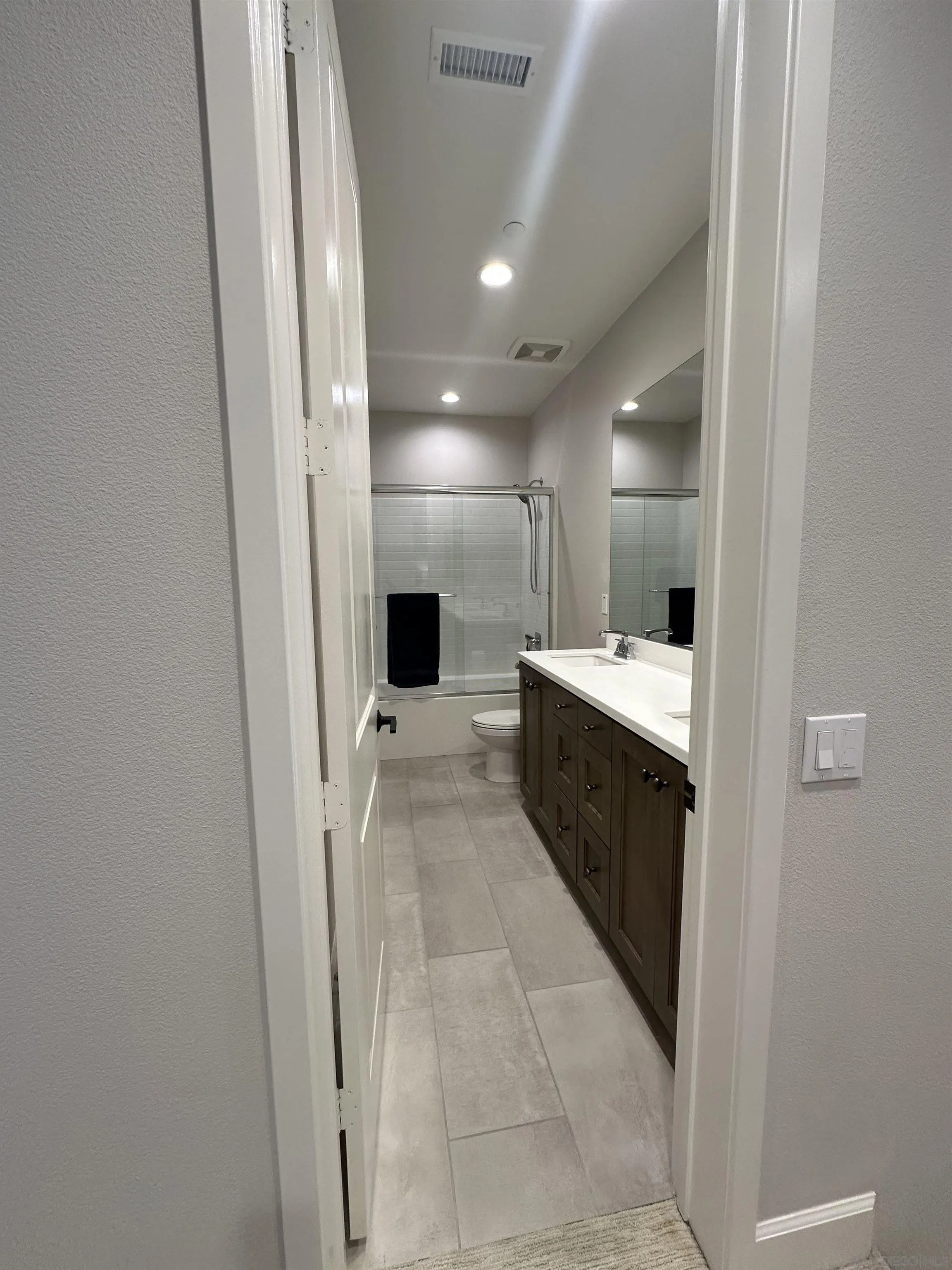 https://cdn.realtyfeed.com/cdn/127/260011536/fbebc26cfb66508f5437430c26a2a644.webp