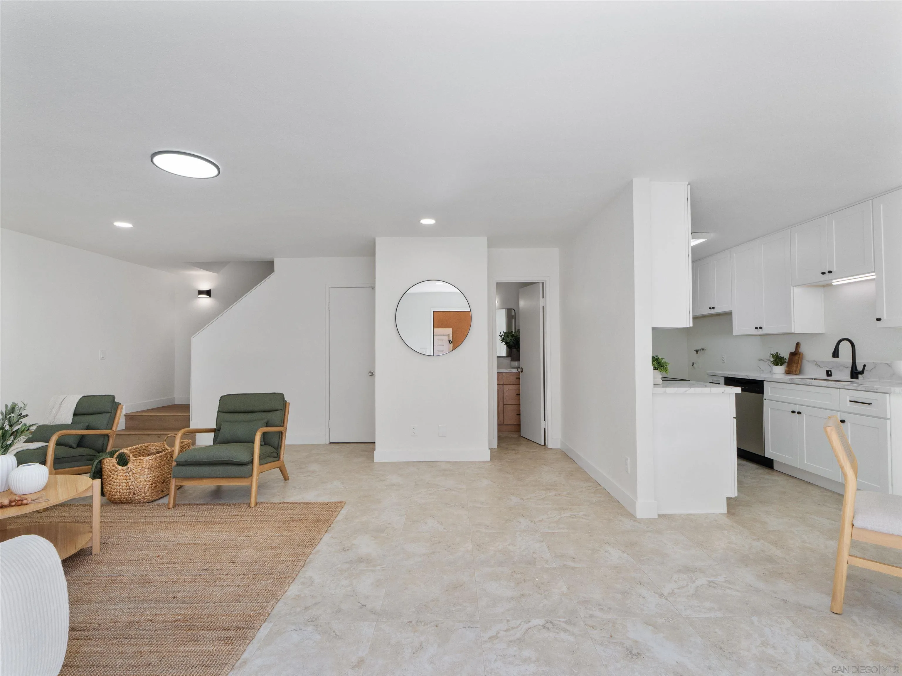 Photo #4: 260011539 Listing: Photo #4