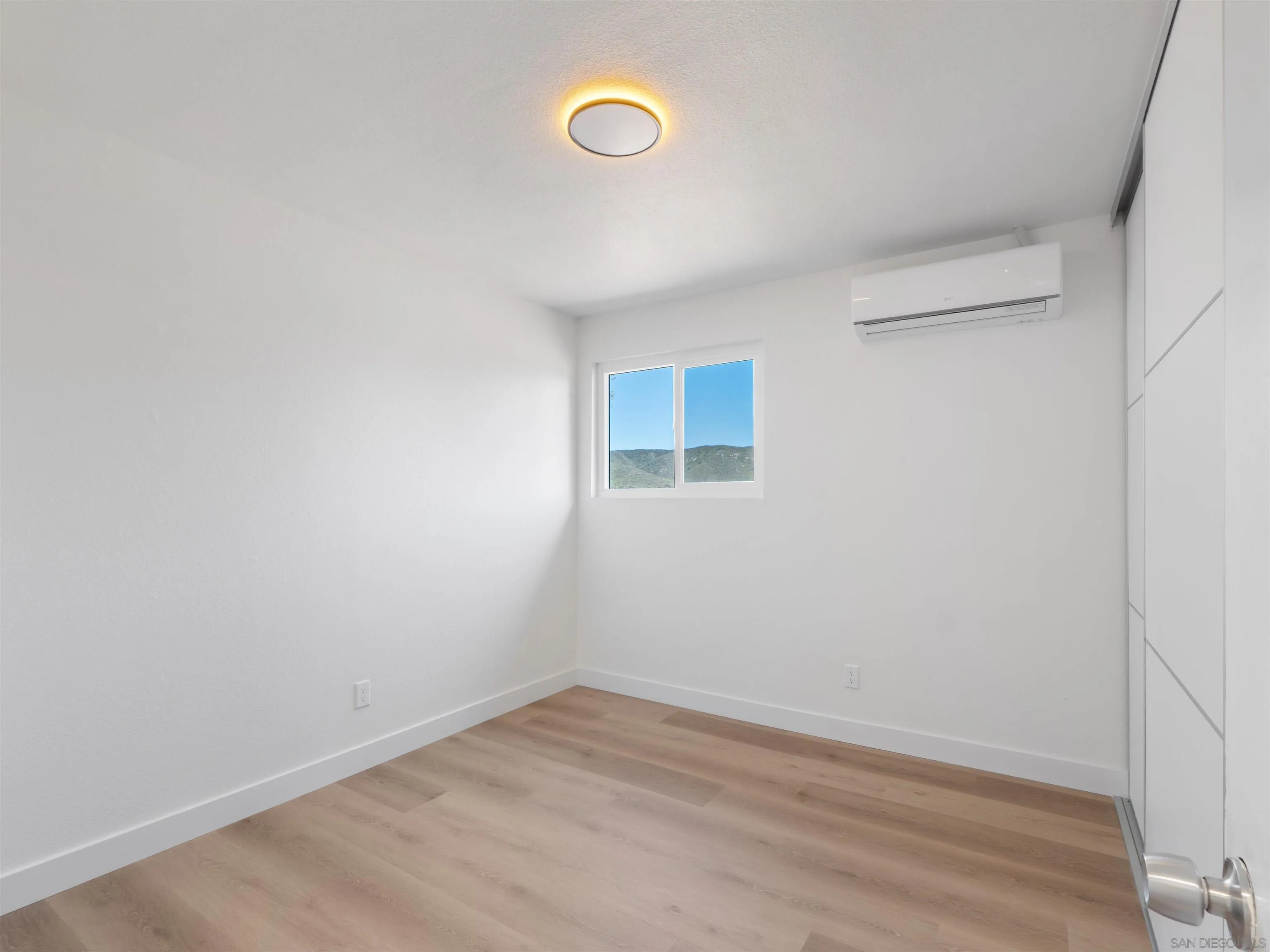 Photo #21: 260011539 Listing: Photo #21