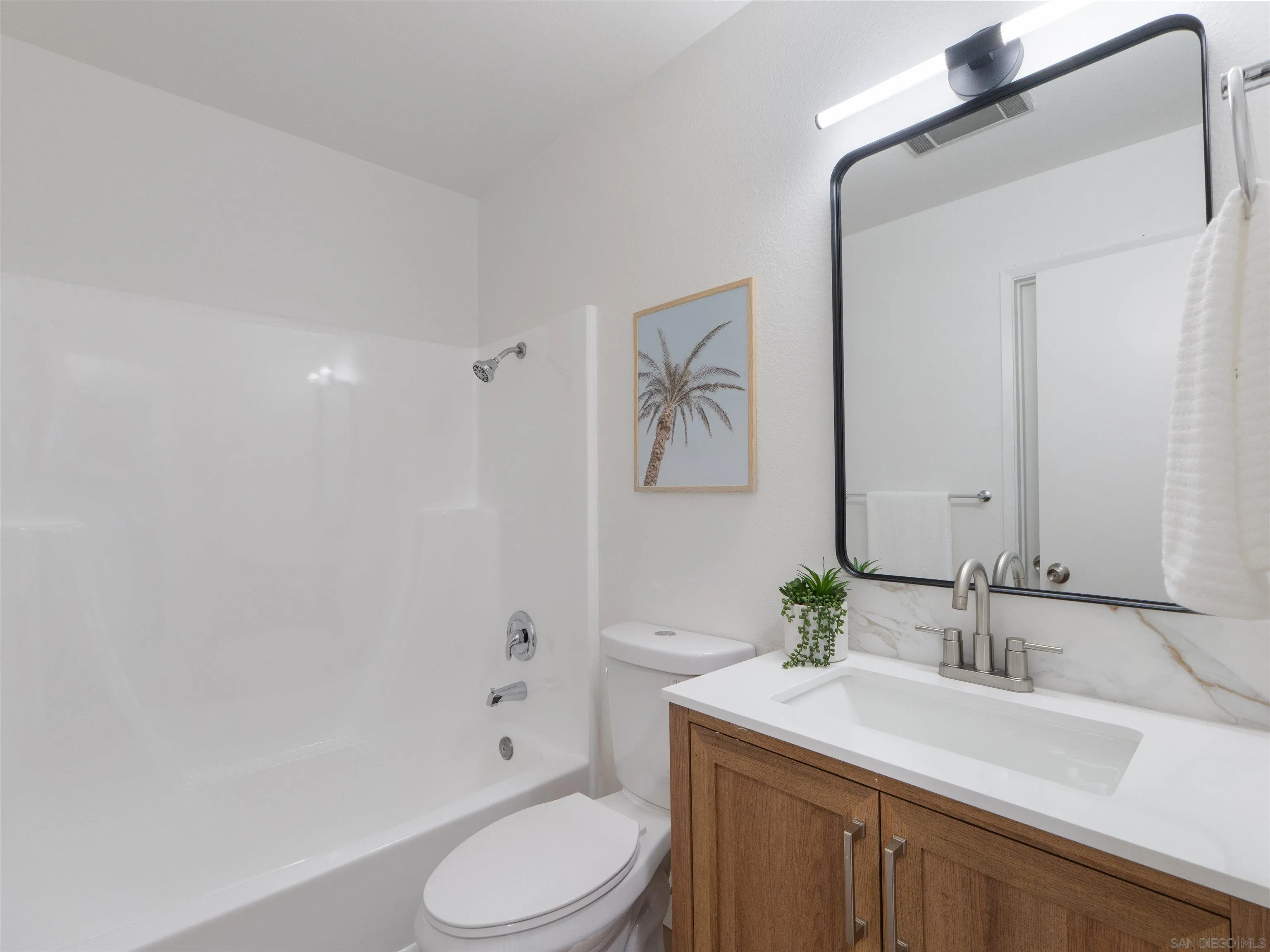 Photo #23: 260011539 Listing: Photo #23