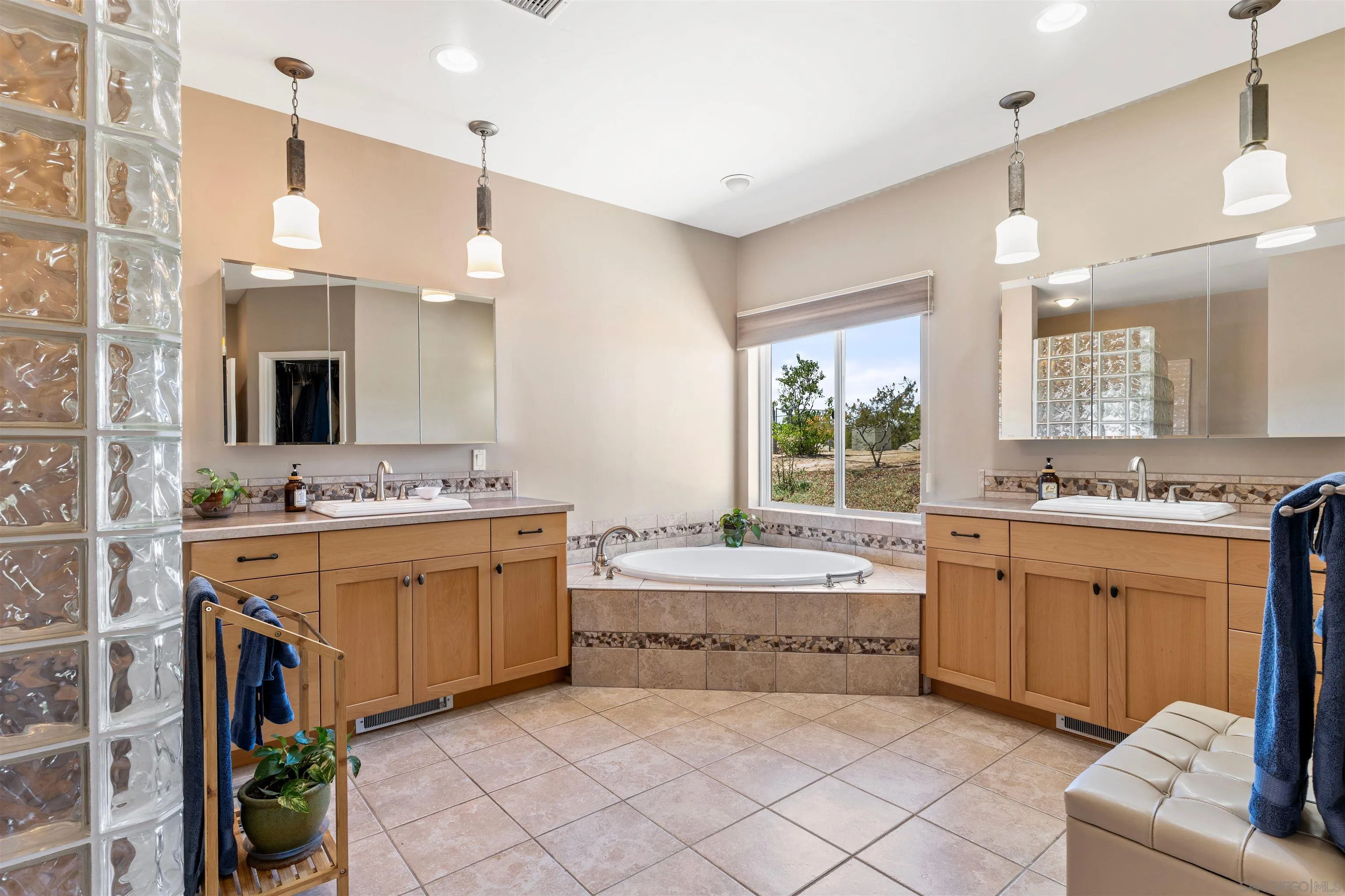43700 Sunshine Circle, Aguanga, CA 92536, photo 18