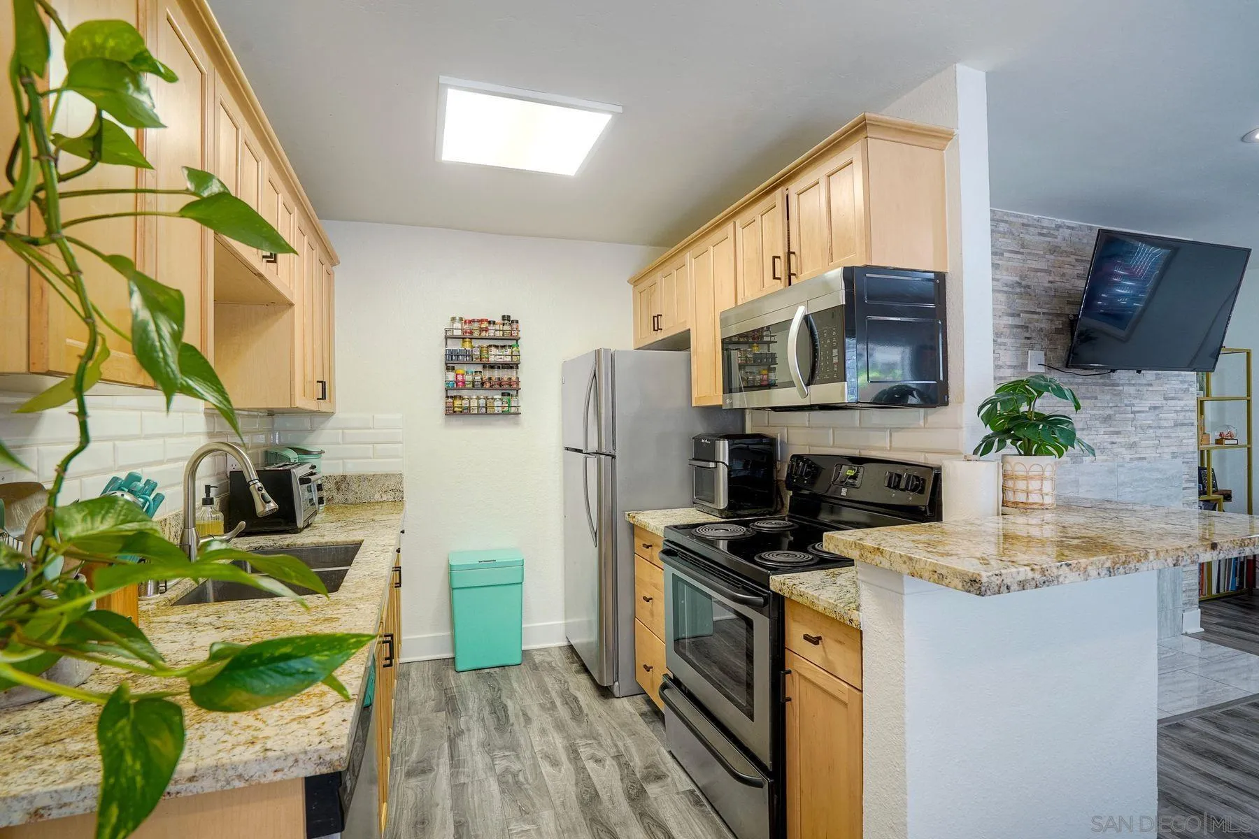 Photo #8: 260011542 Listing: Photo #8