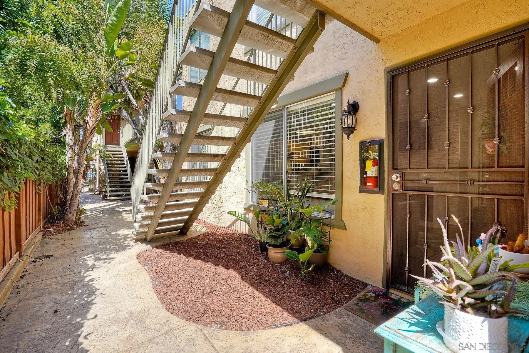 Photo #3: 260011542 Listing: Photo #3