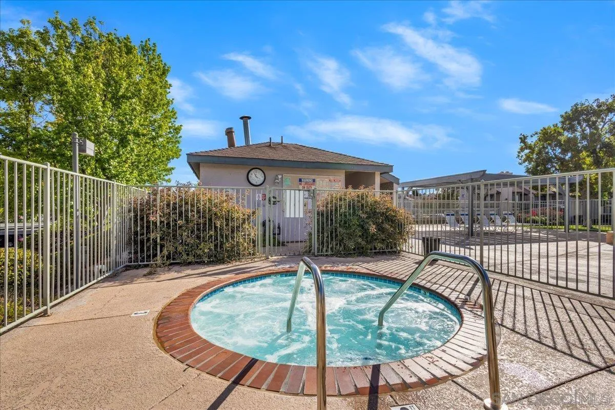 https://cdn.realtyfeed.com/cdn/127/260011547/38178ff0b4fc1be37ce76d99922207cd.webp